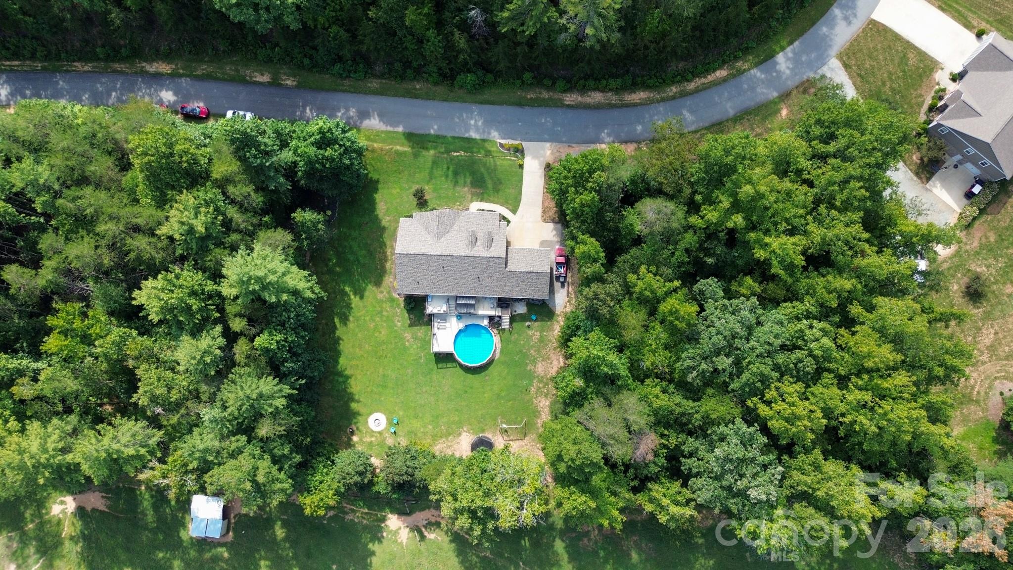 main property photo 35