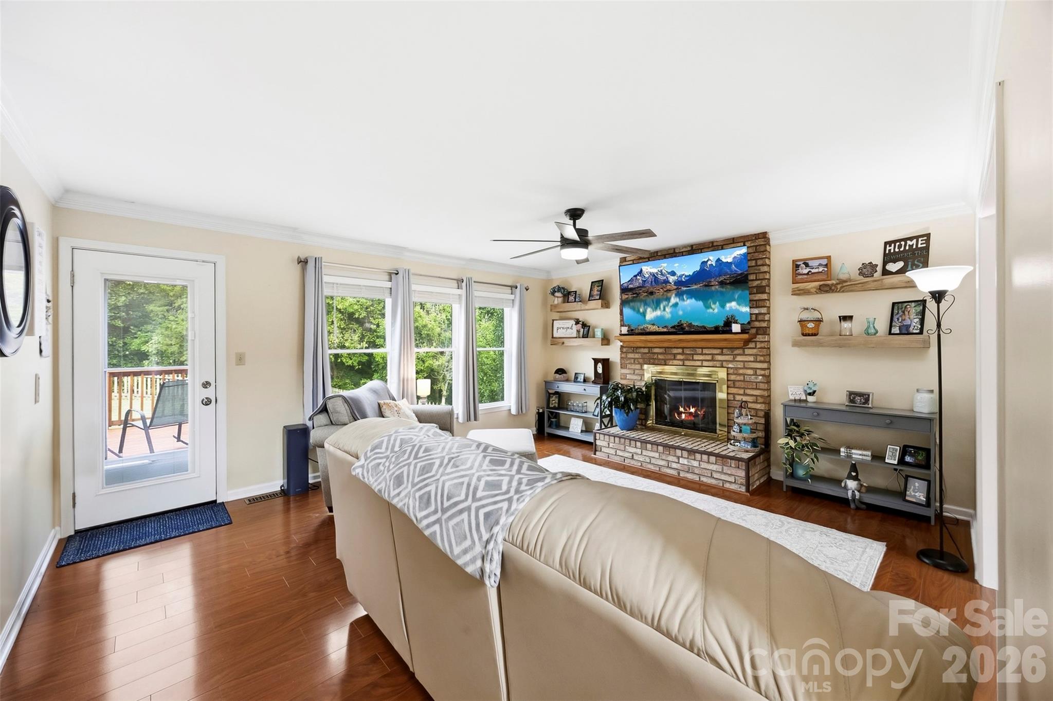 main property photo 5