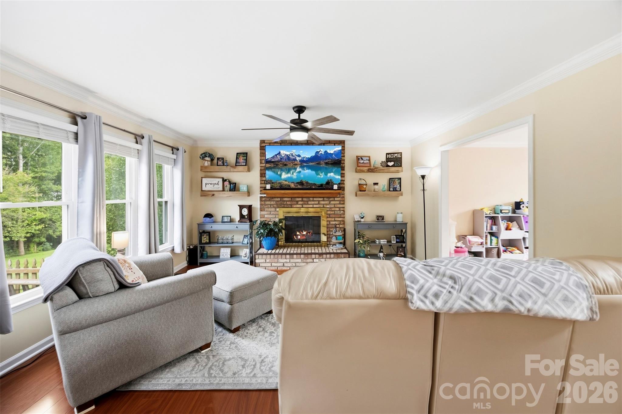 main property photo 6
