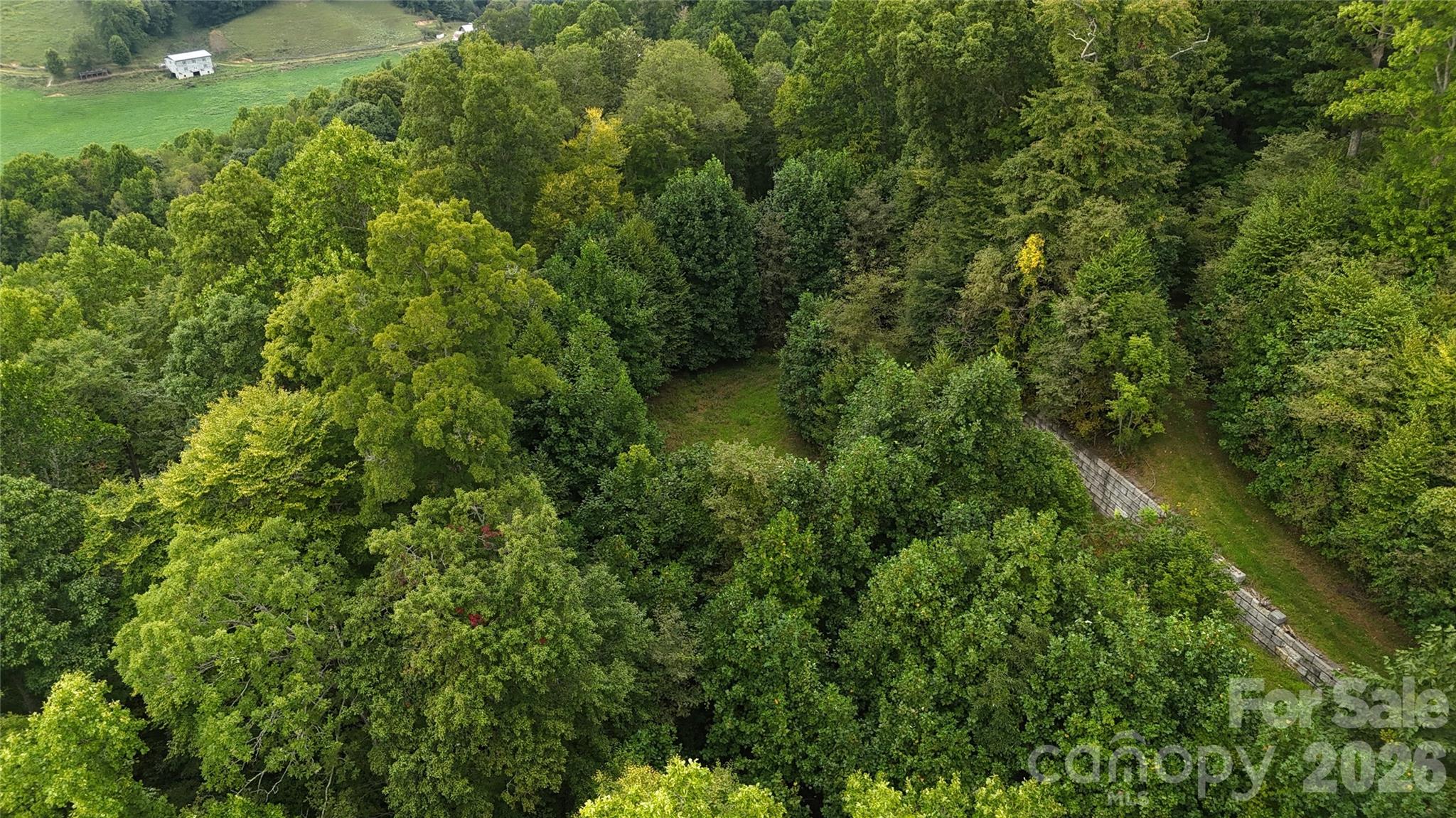 main property photo 11