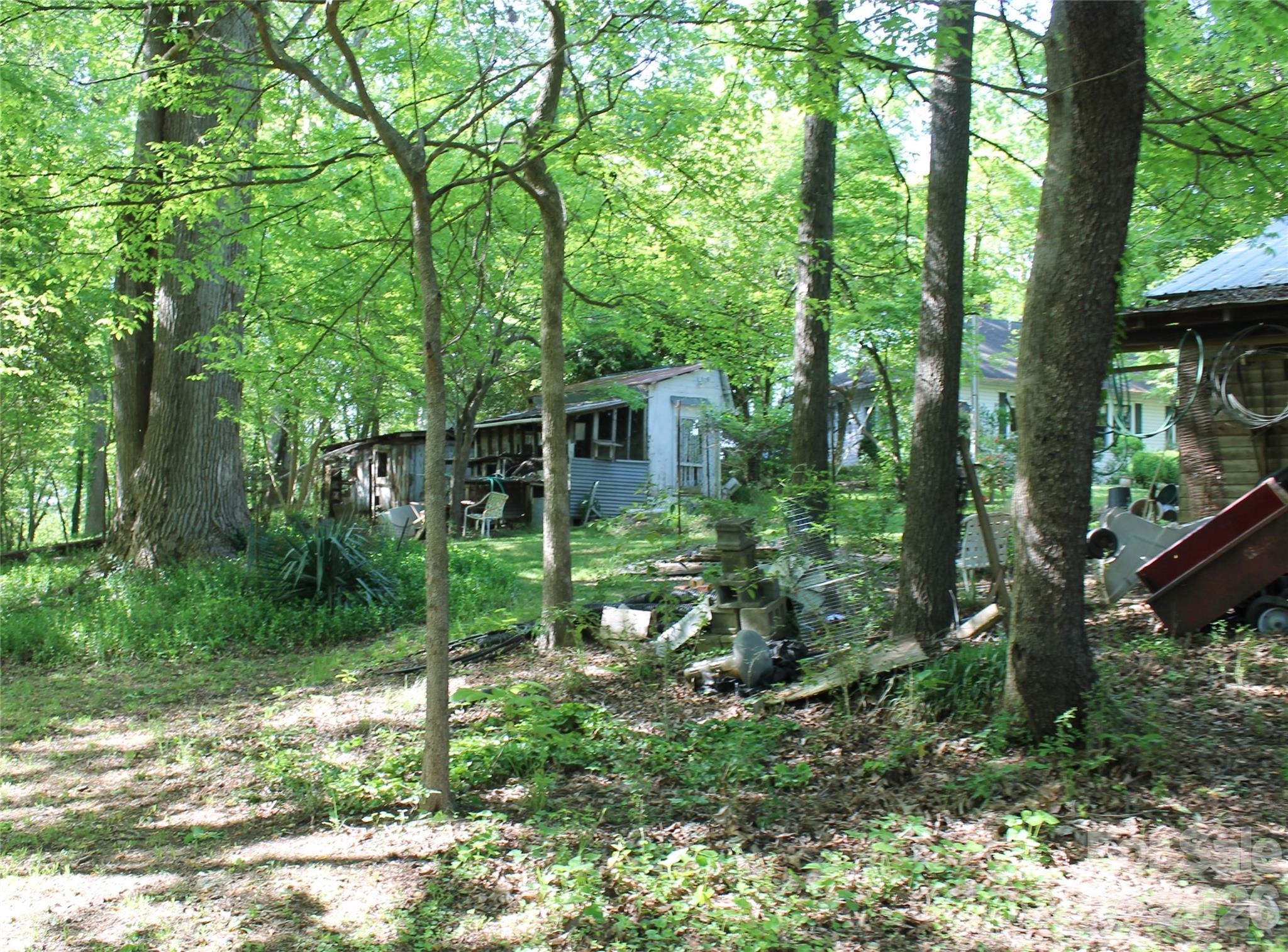 main property photo 8