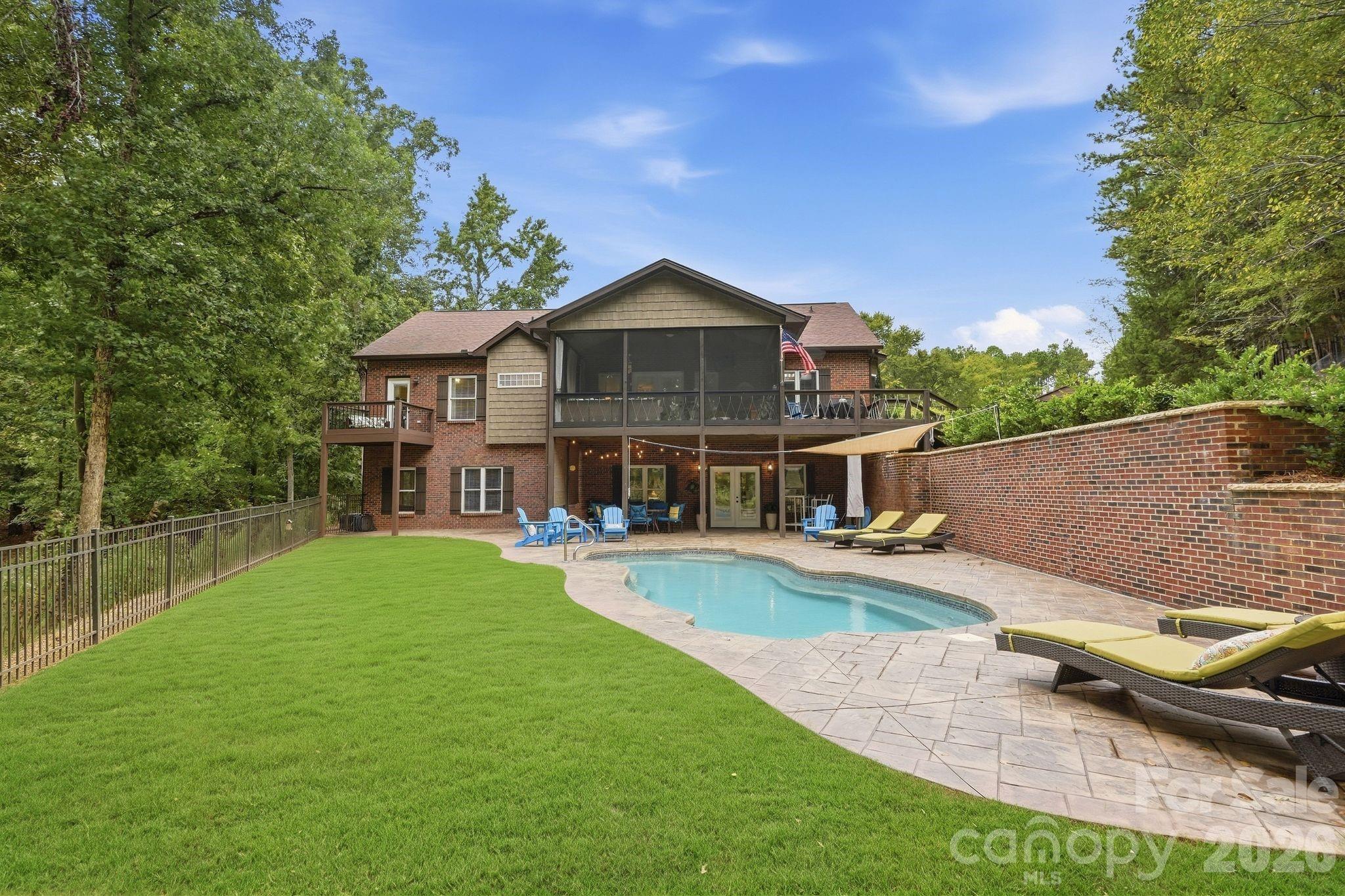 main property photo 35