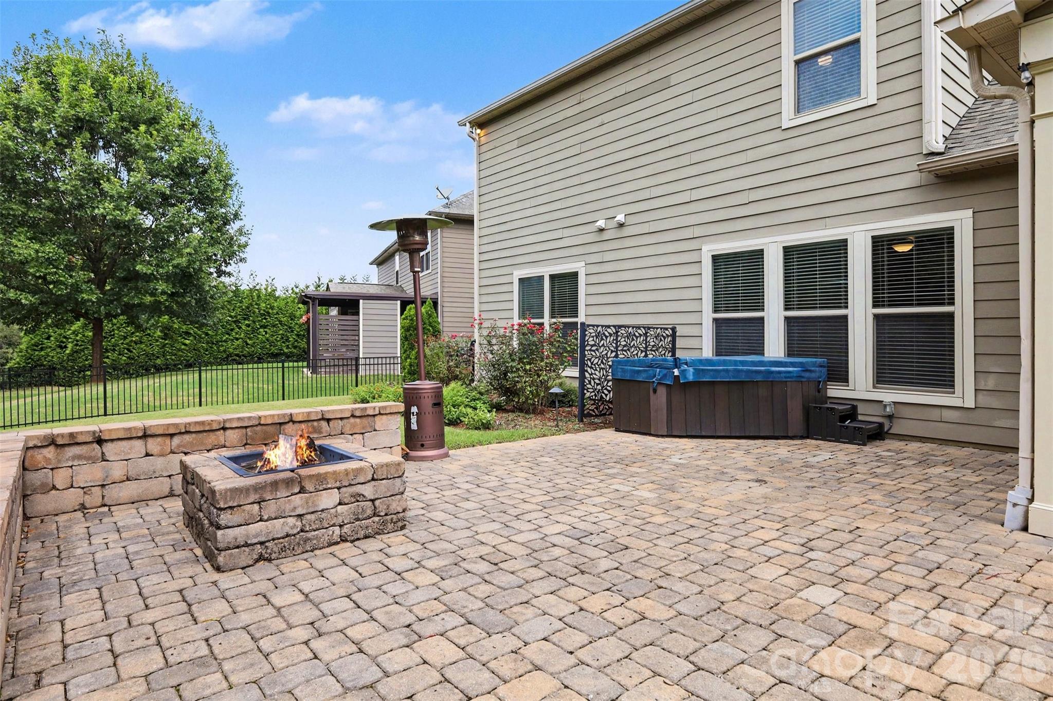 main property photo 40