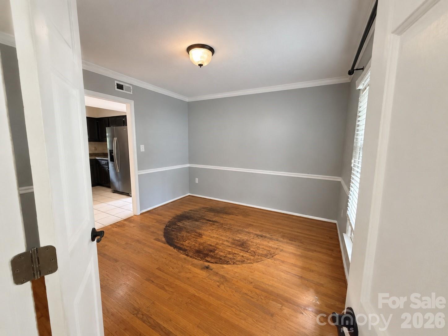 property viewer photo 2