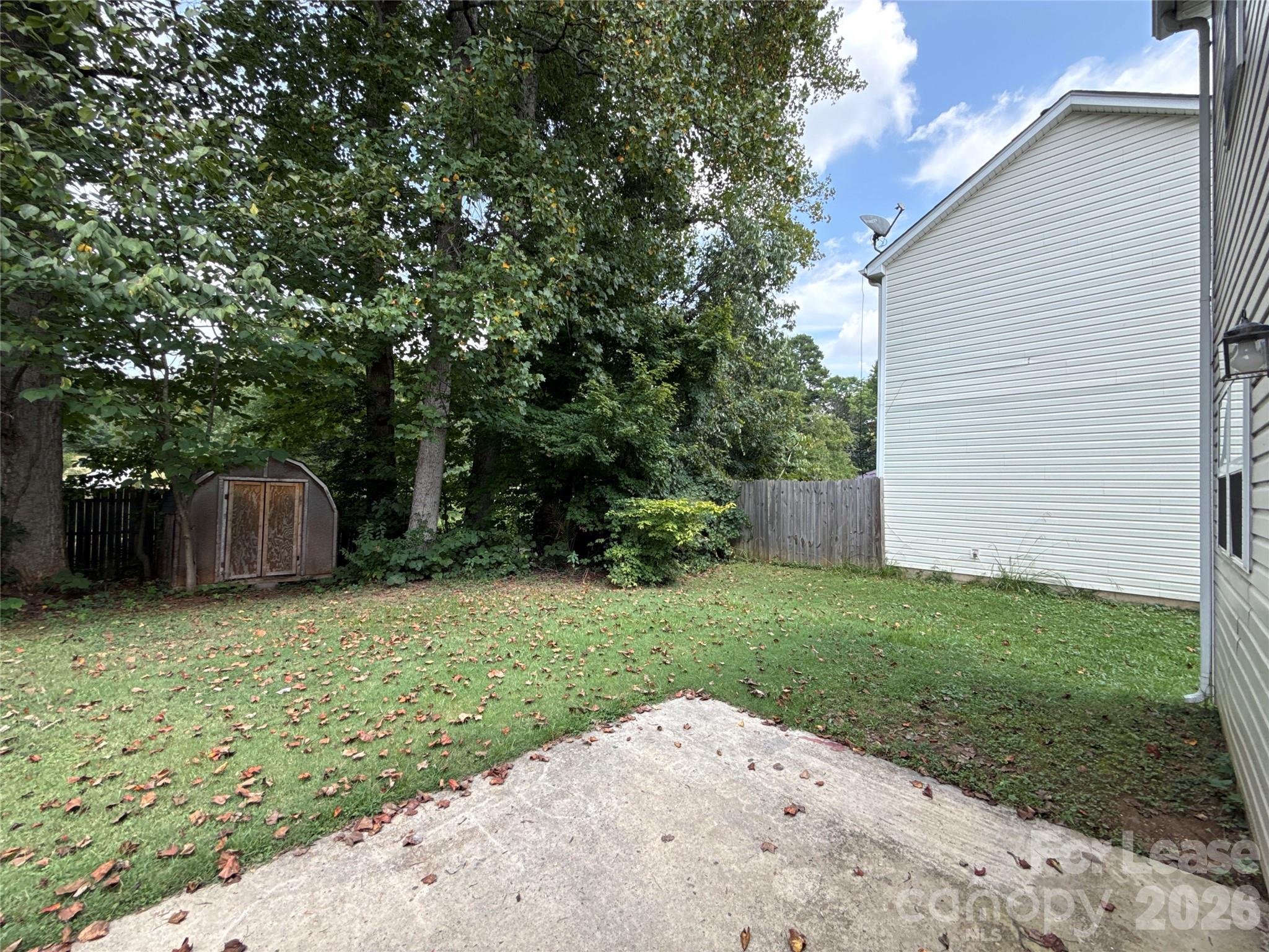 main property photo 13