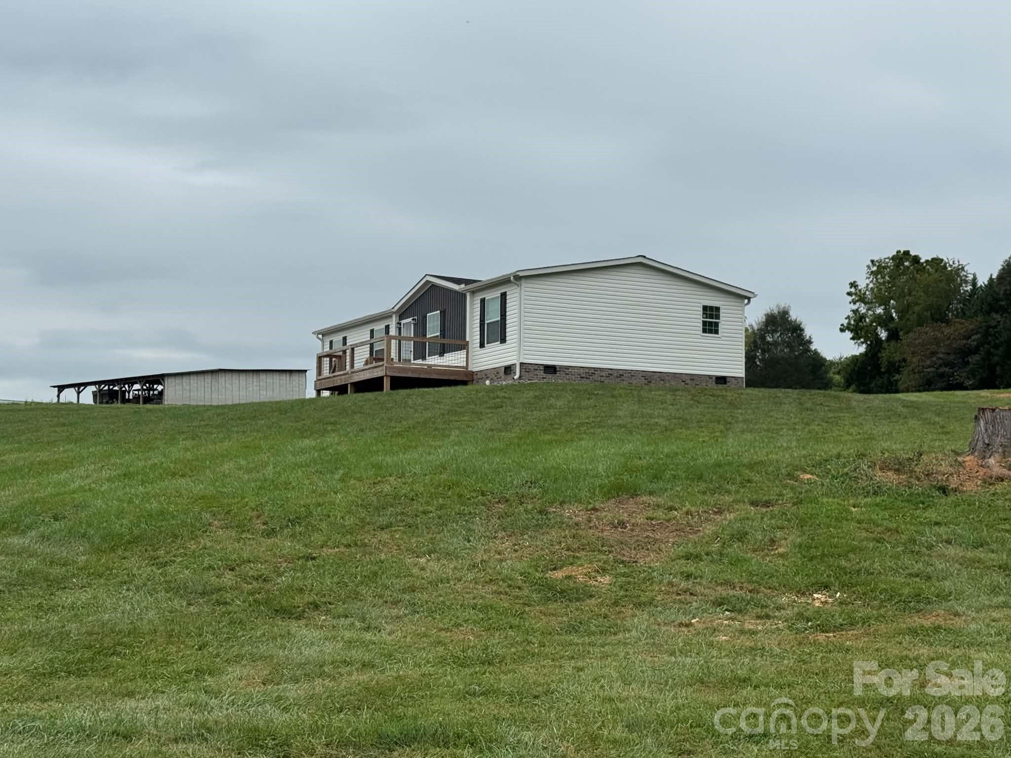 main property photo 30