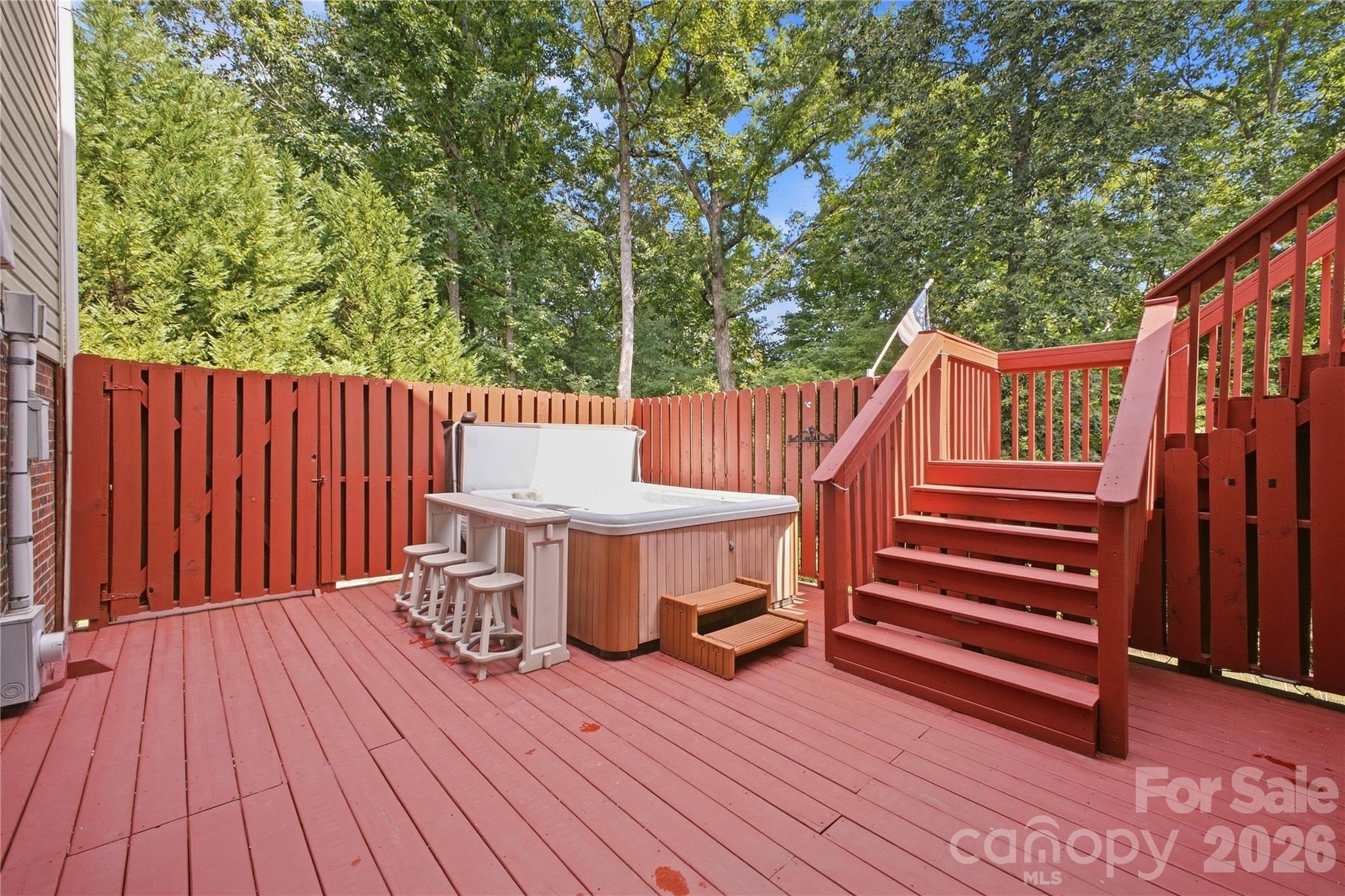 main property photo 40