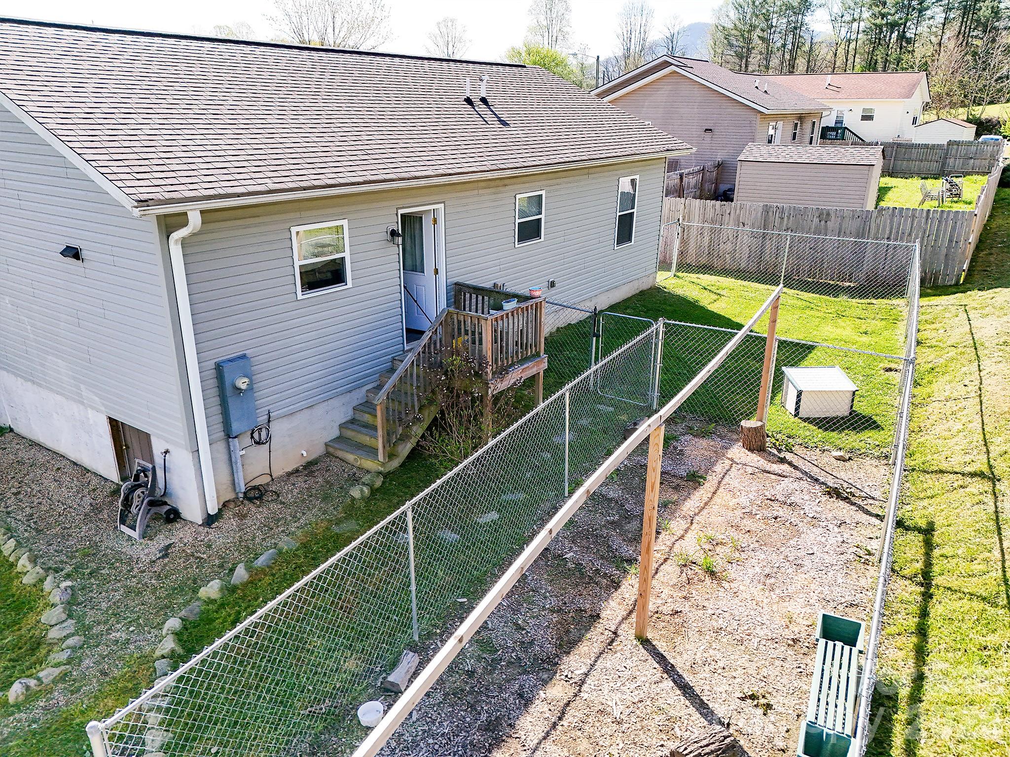 main property photo 15