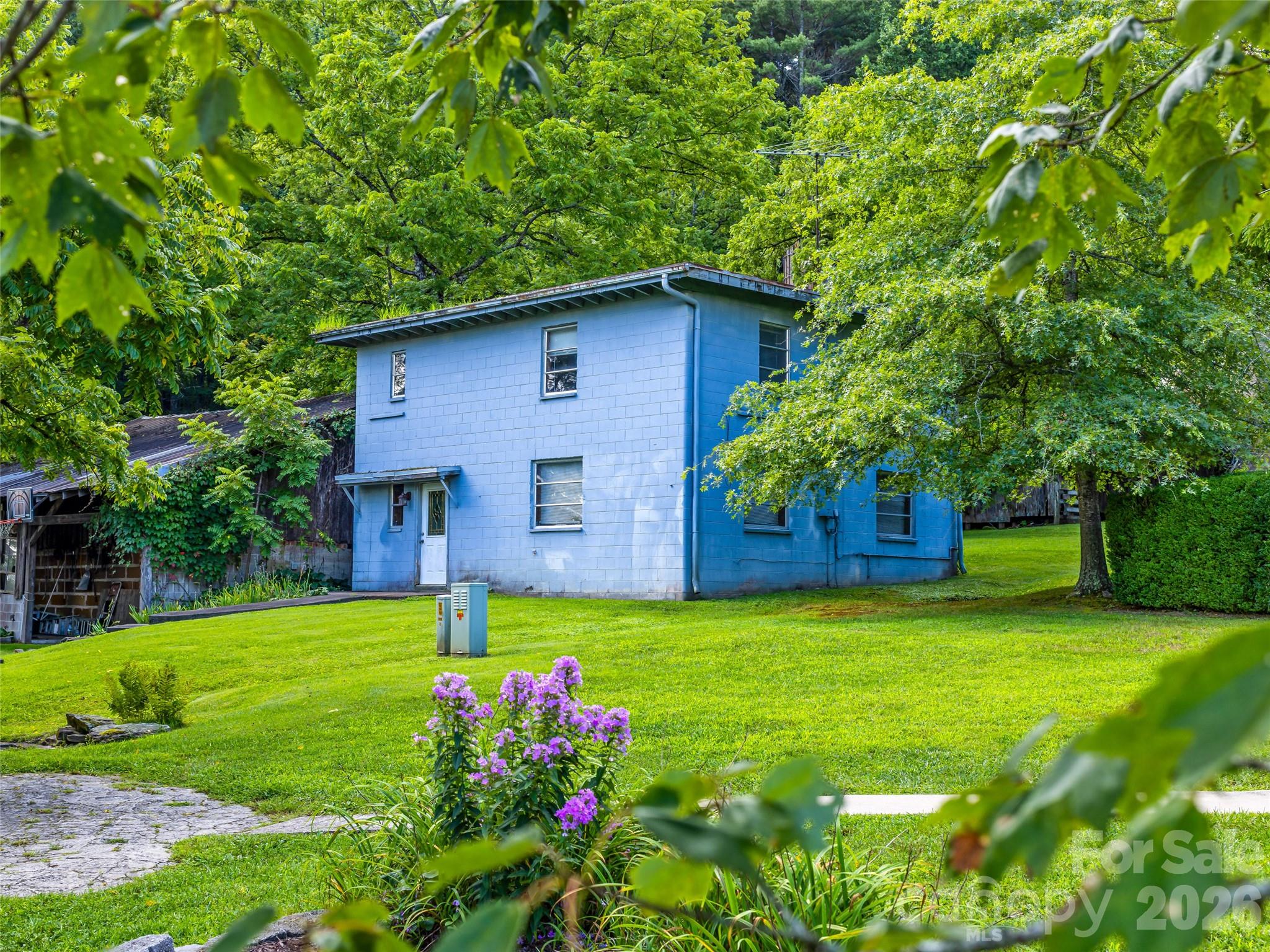 main property photo 31