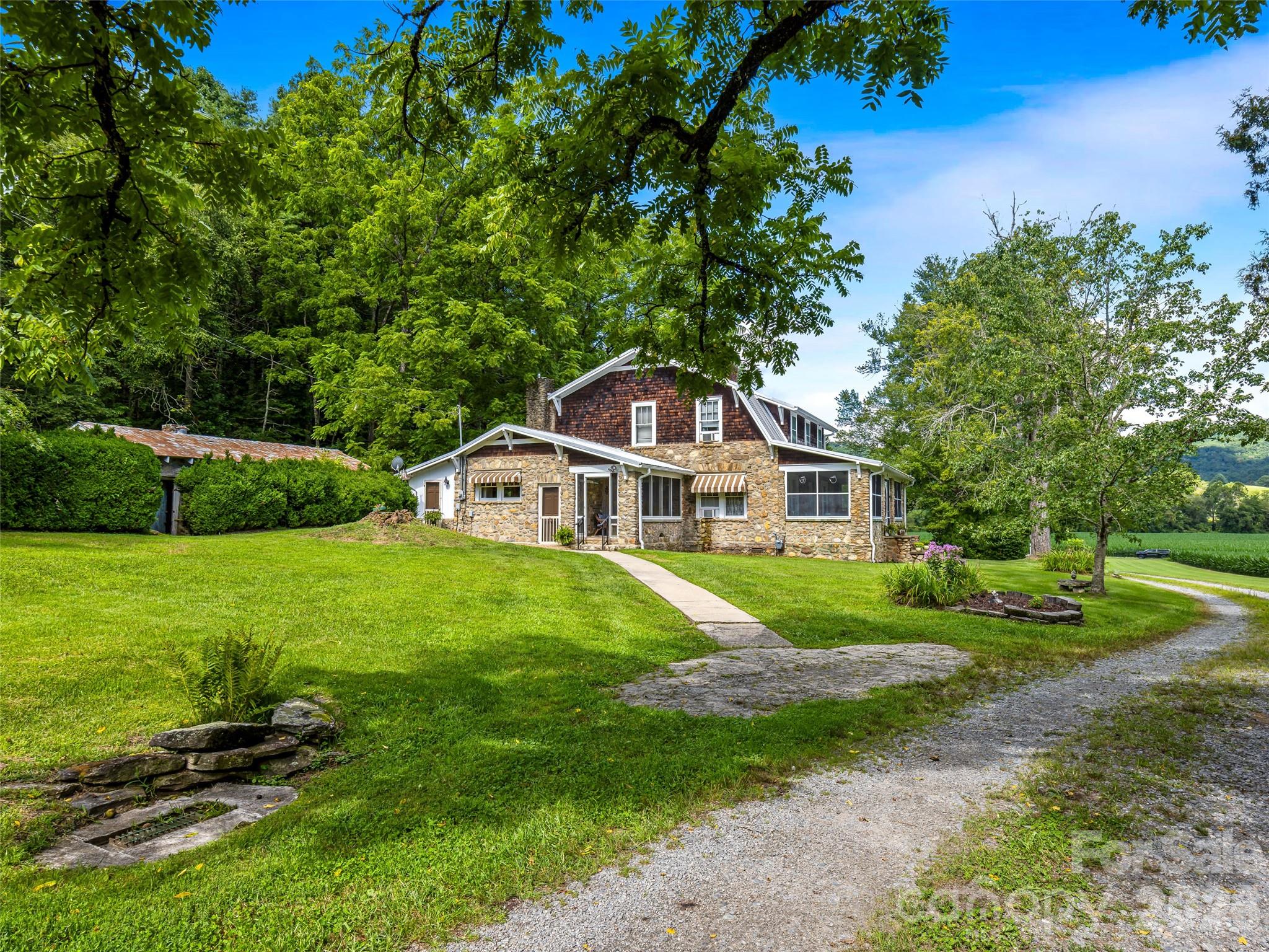 main property photo 32