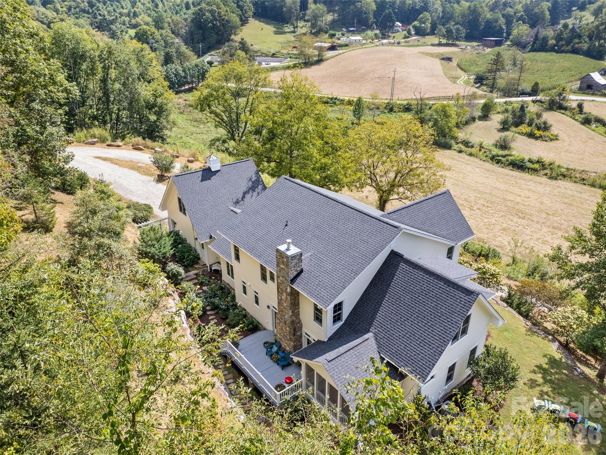 main property photo 7