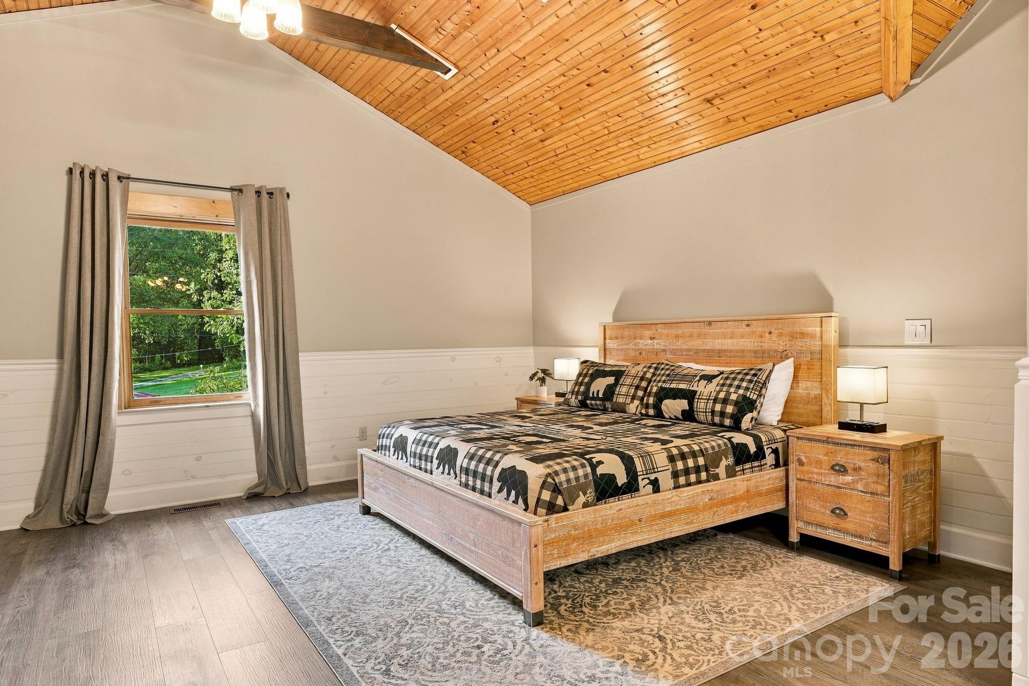 main property photo 19