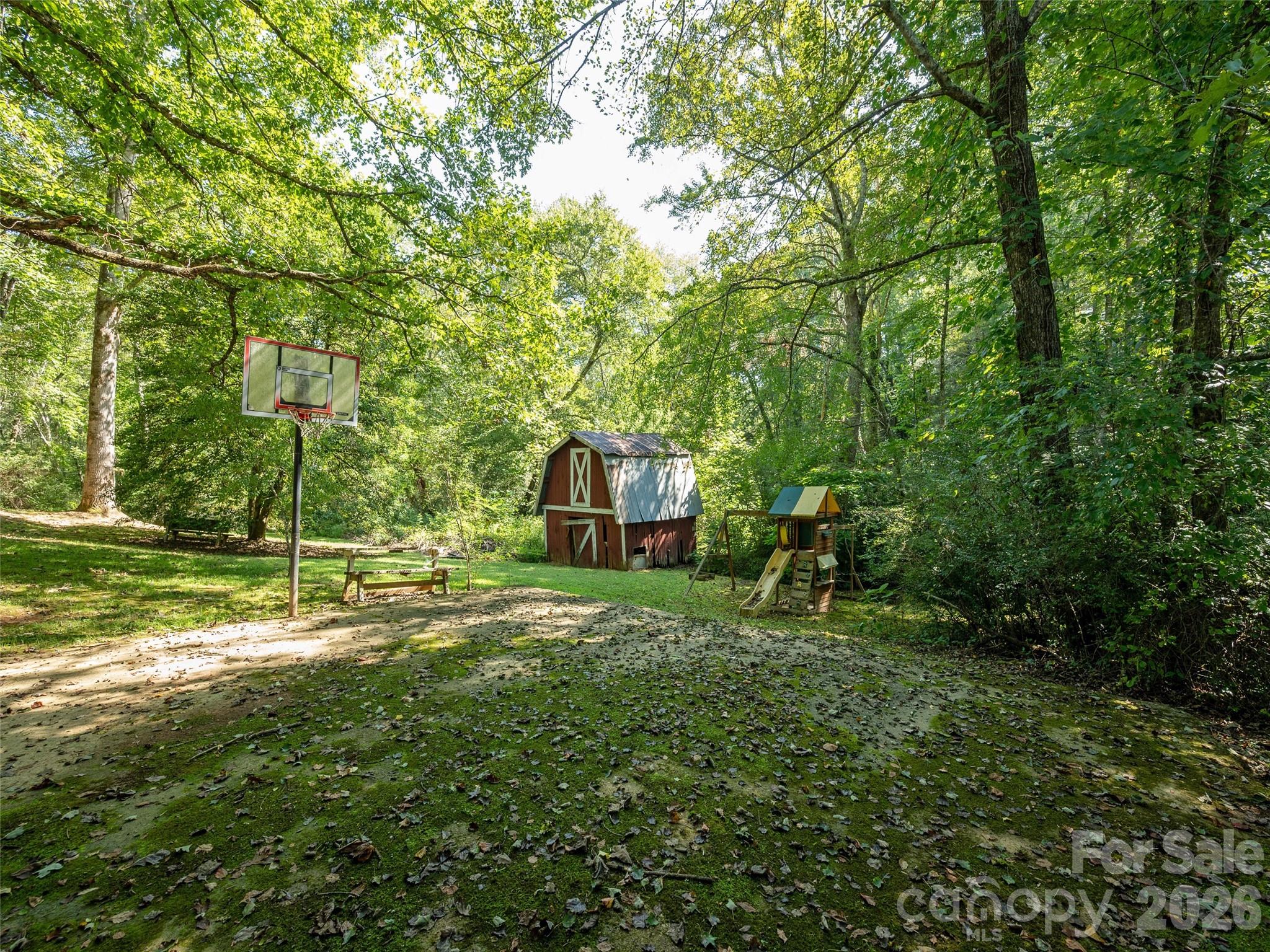 main property photo 27