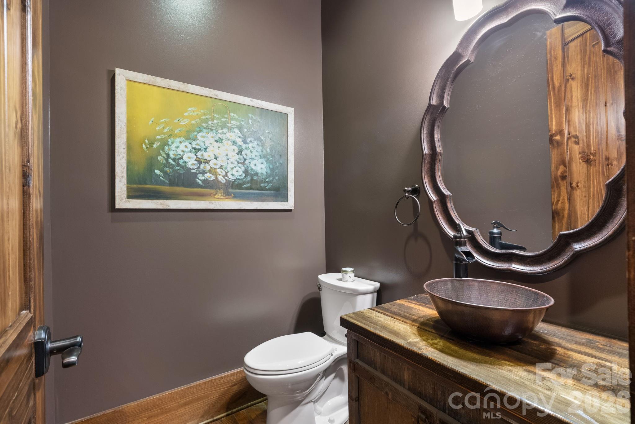 main property photo 9