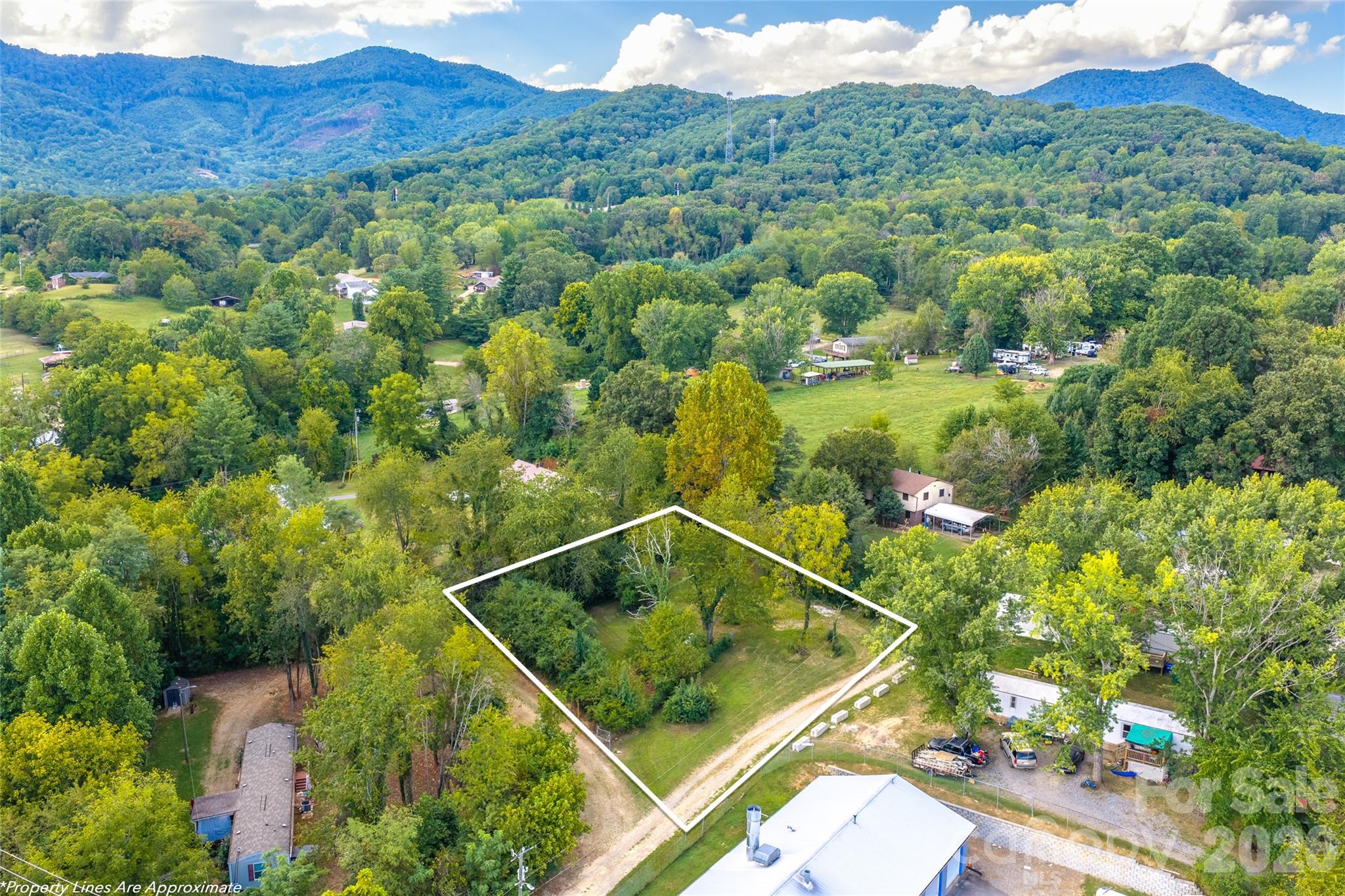 main property photo 9