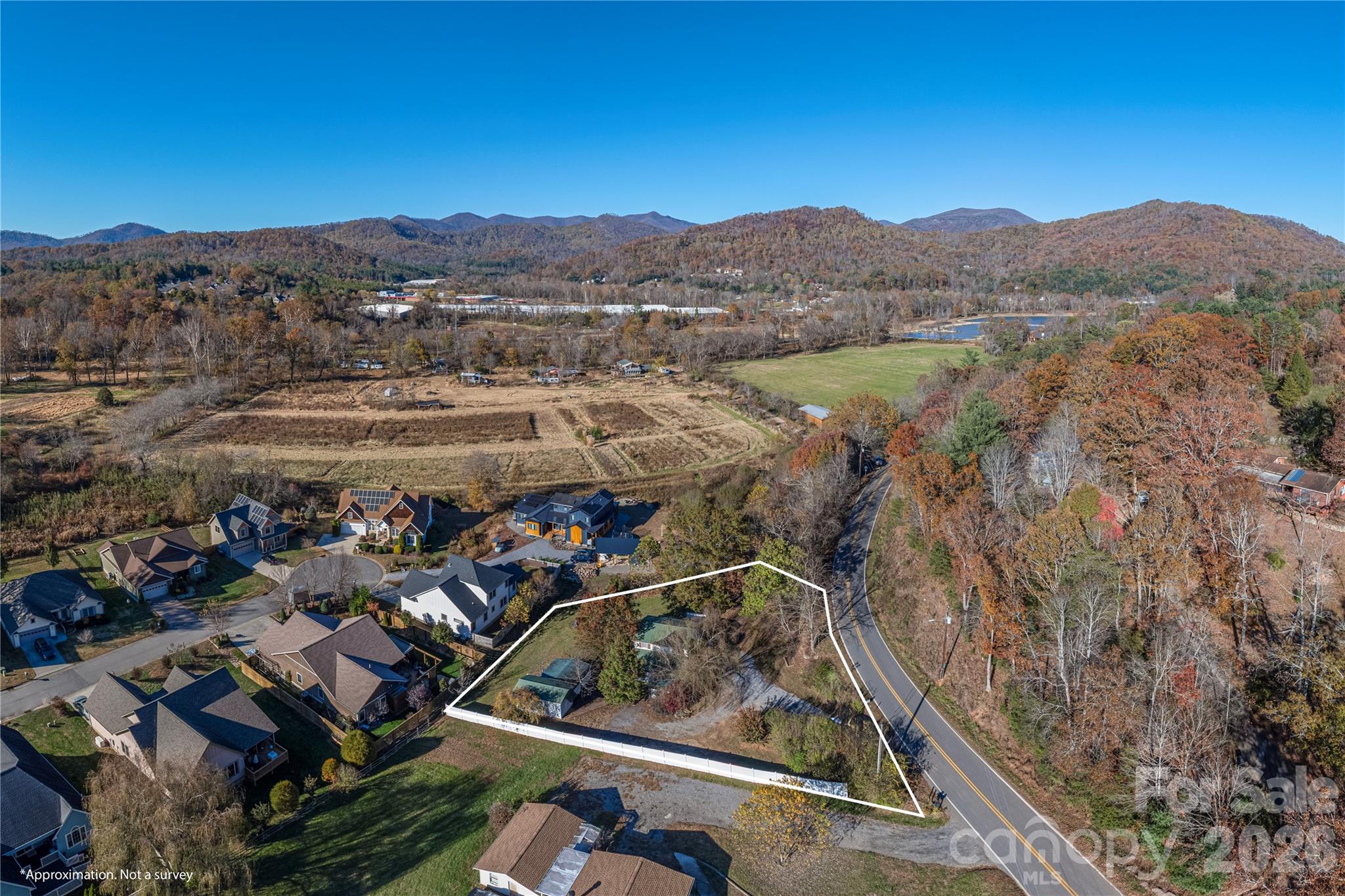 main property photo 28
