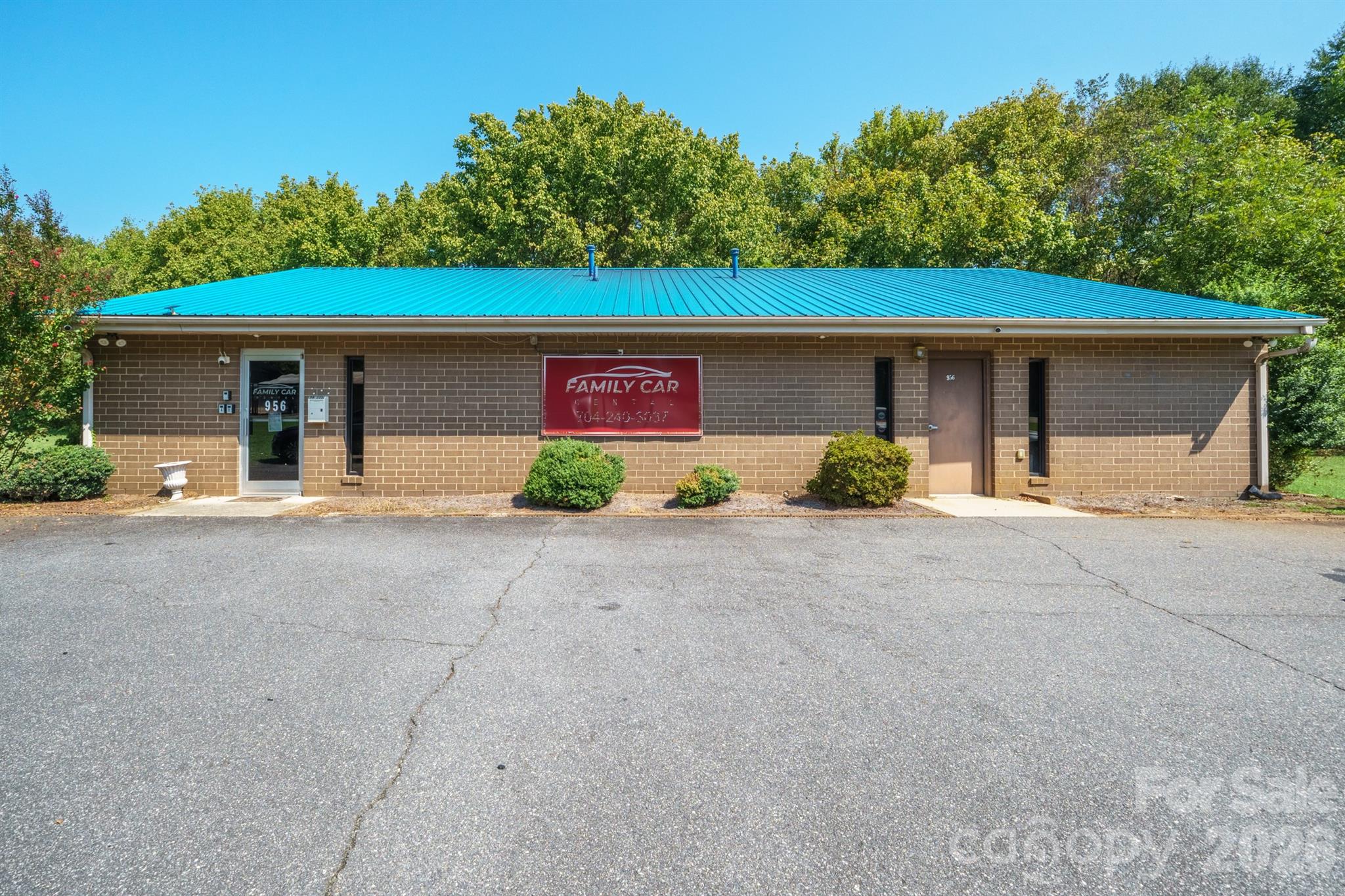 main property photo 16