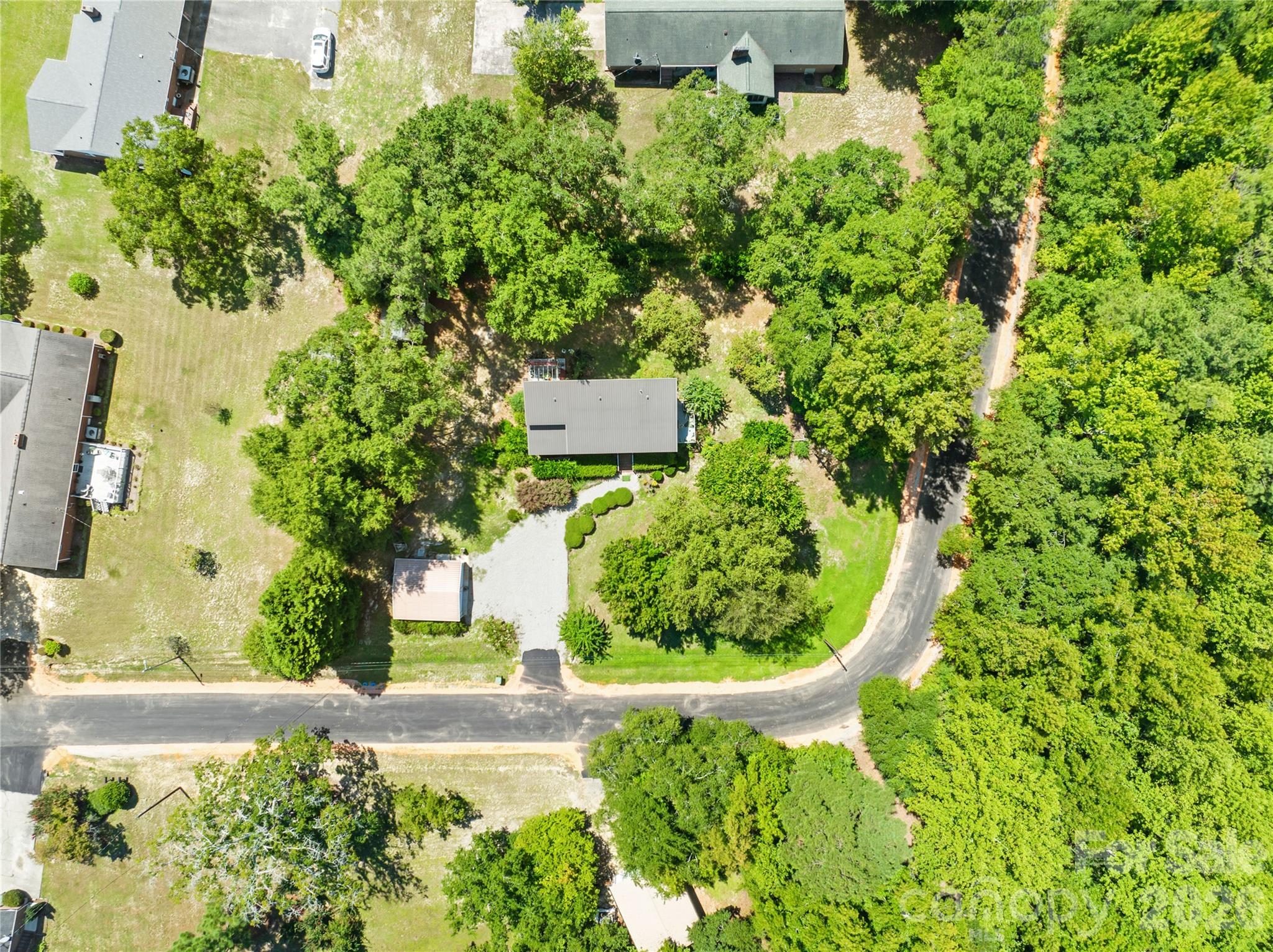 main property photo 21