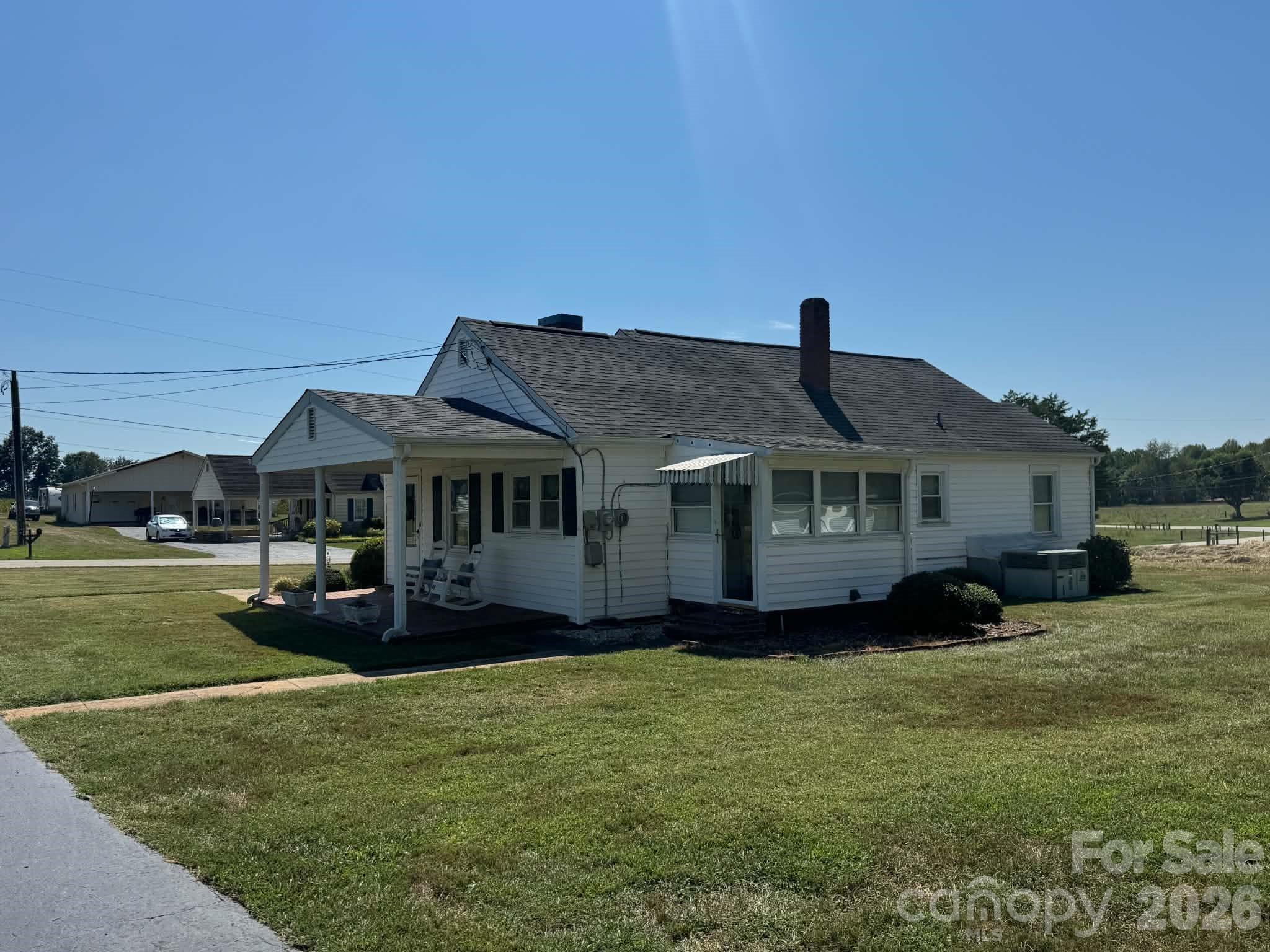 main property photo 4