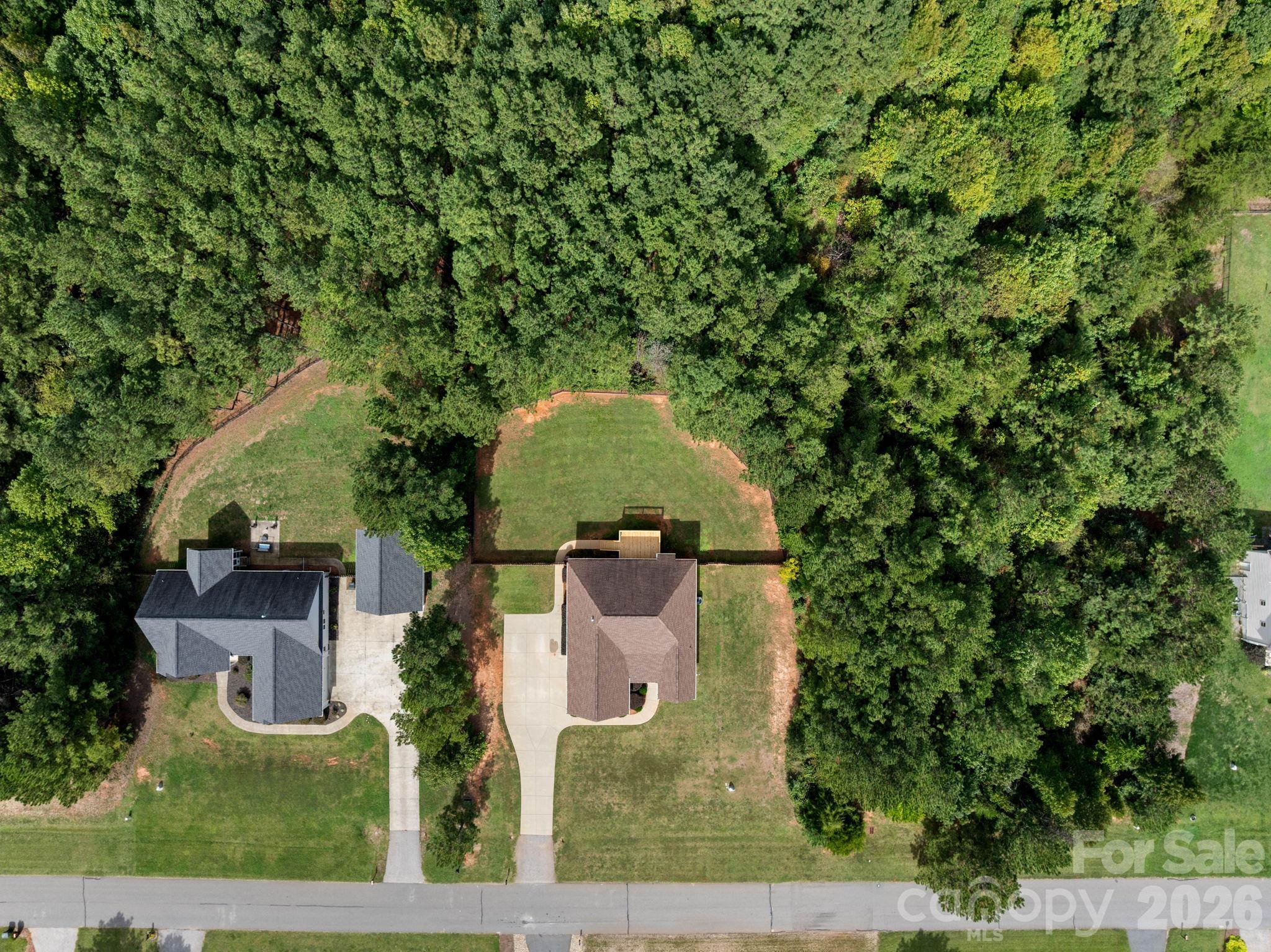 main property photo 40