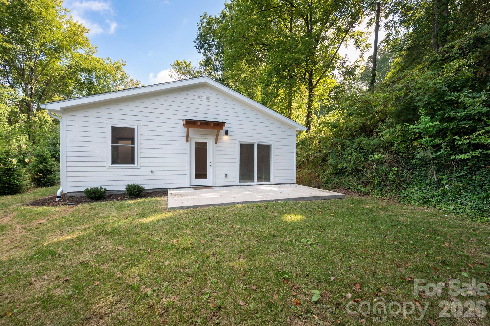 main property photo 17