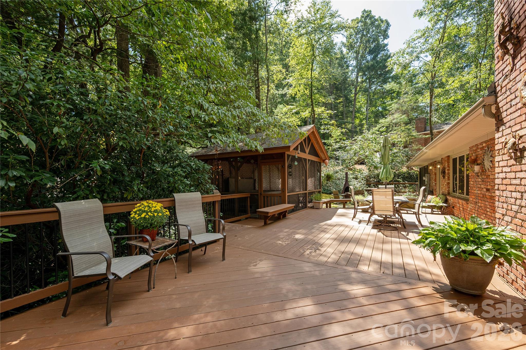 main property photo 34