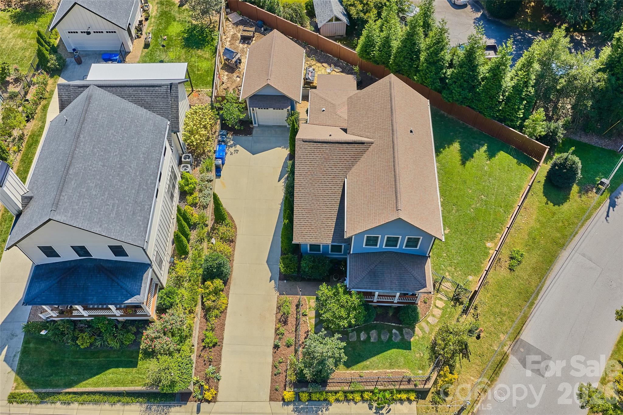 main property photo 40