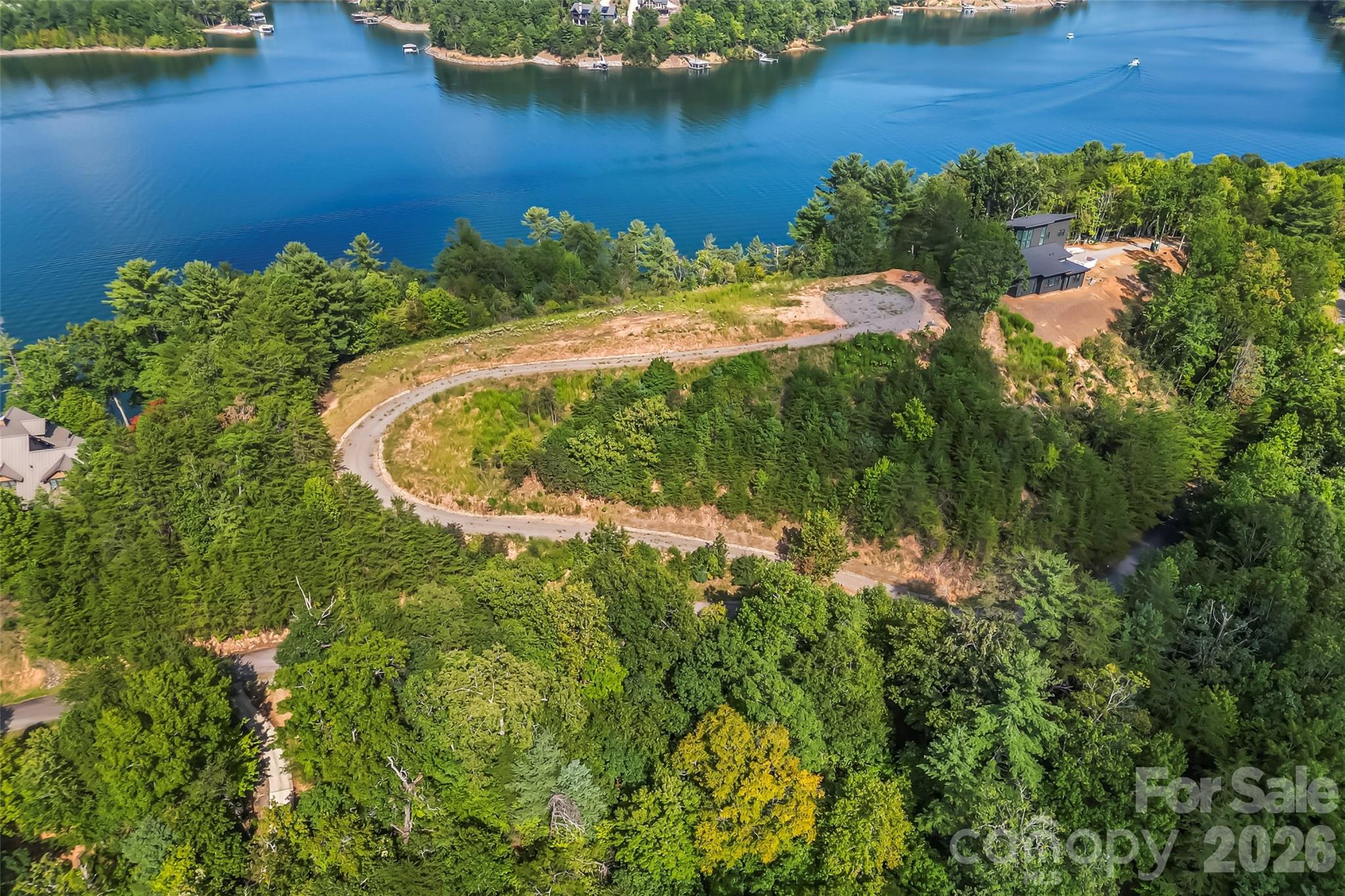 main property photo 10