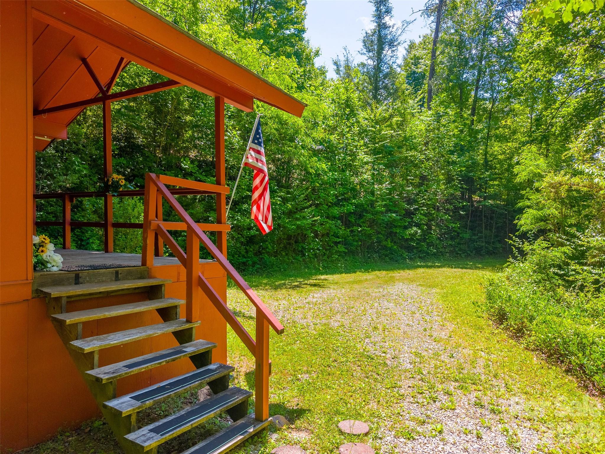 main property photo 25