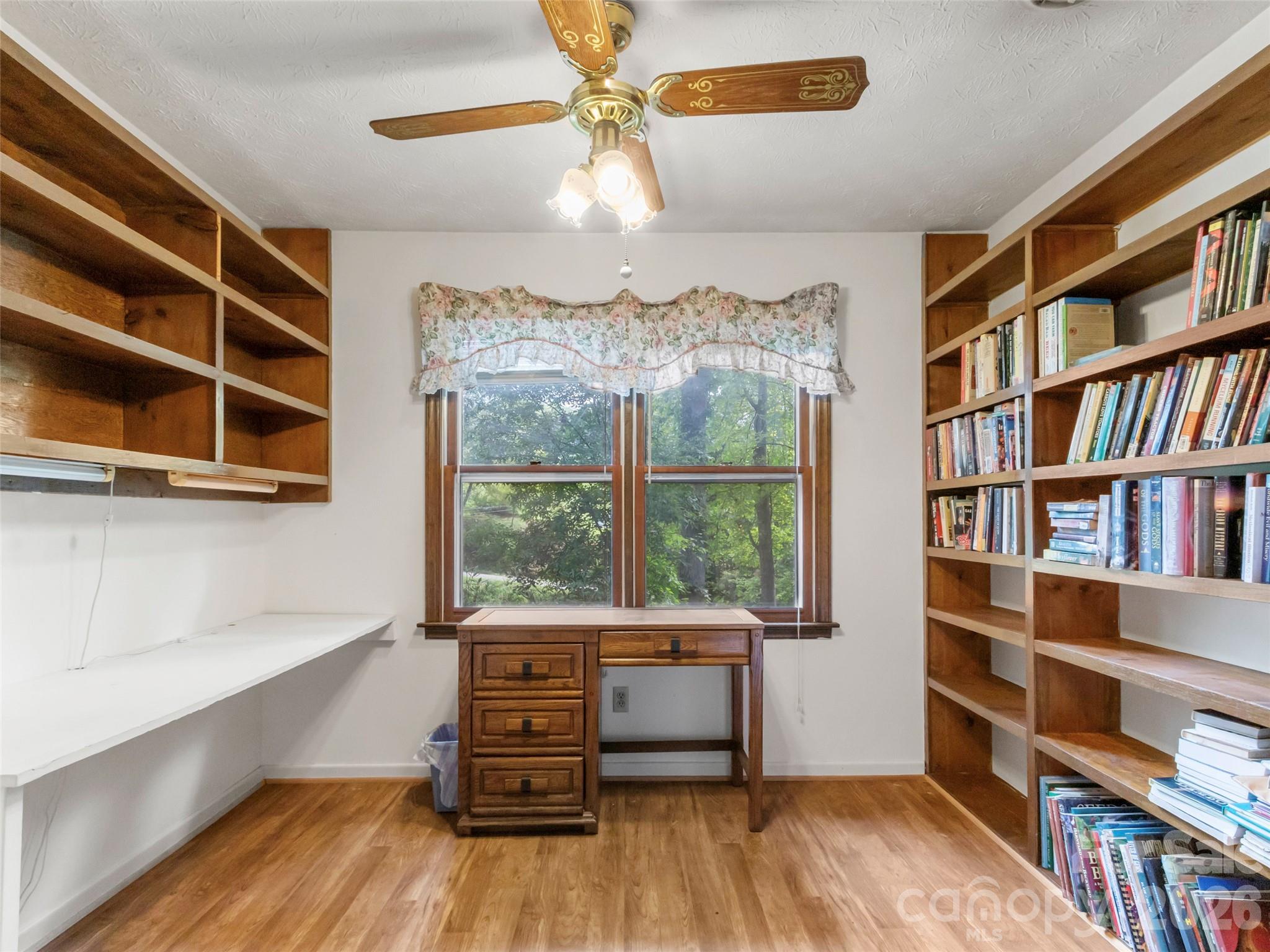 main property photo 25