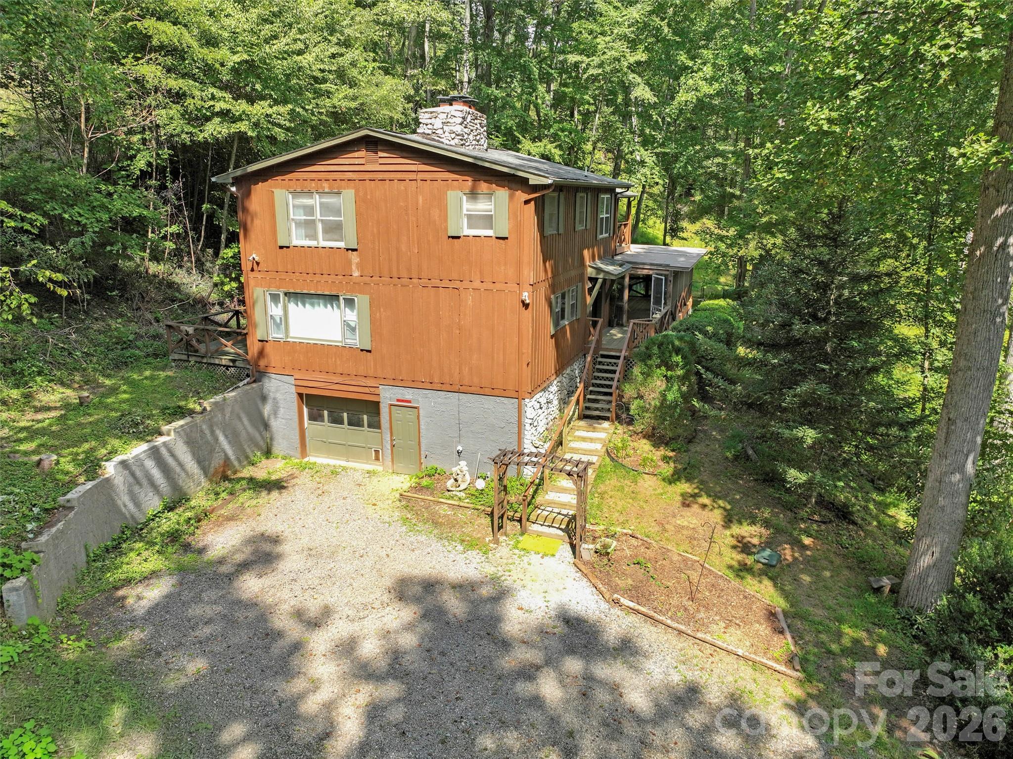 main property photo 45