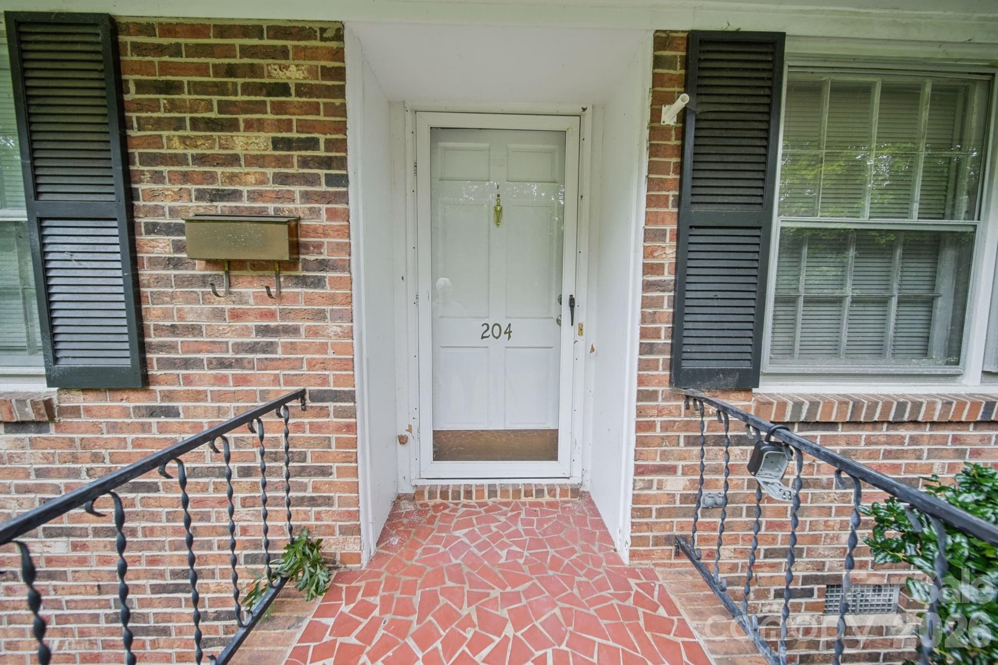 main property photo 9