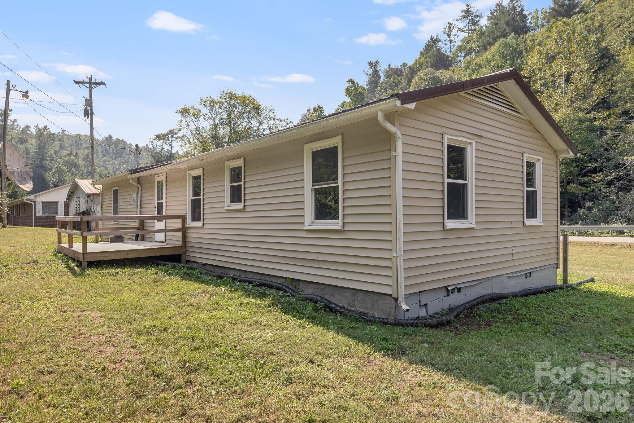 main property photo 30