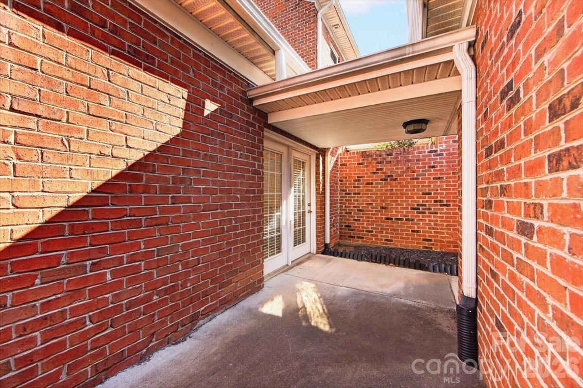 main property photo 43