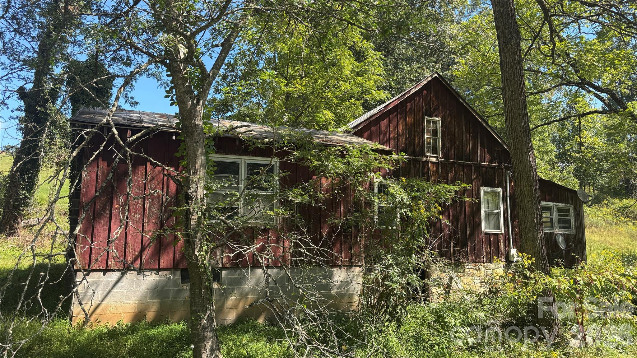main property photo 7