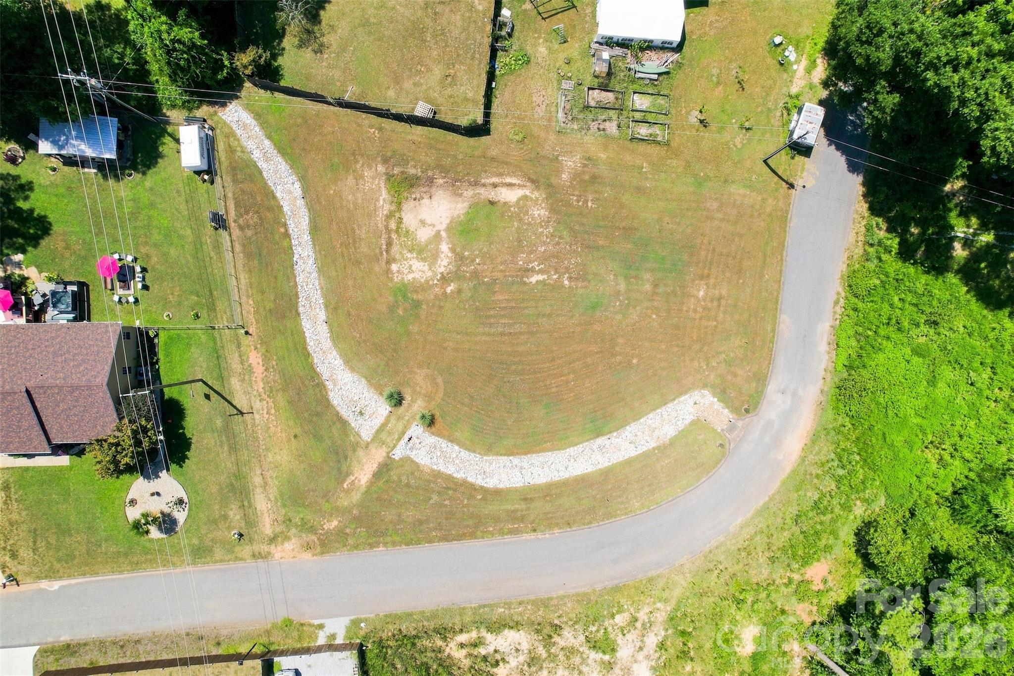 main property photo 42