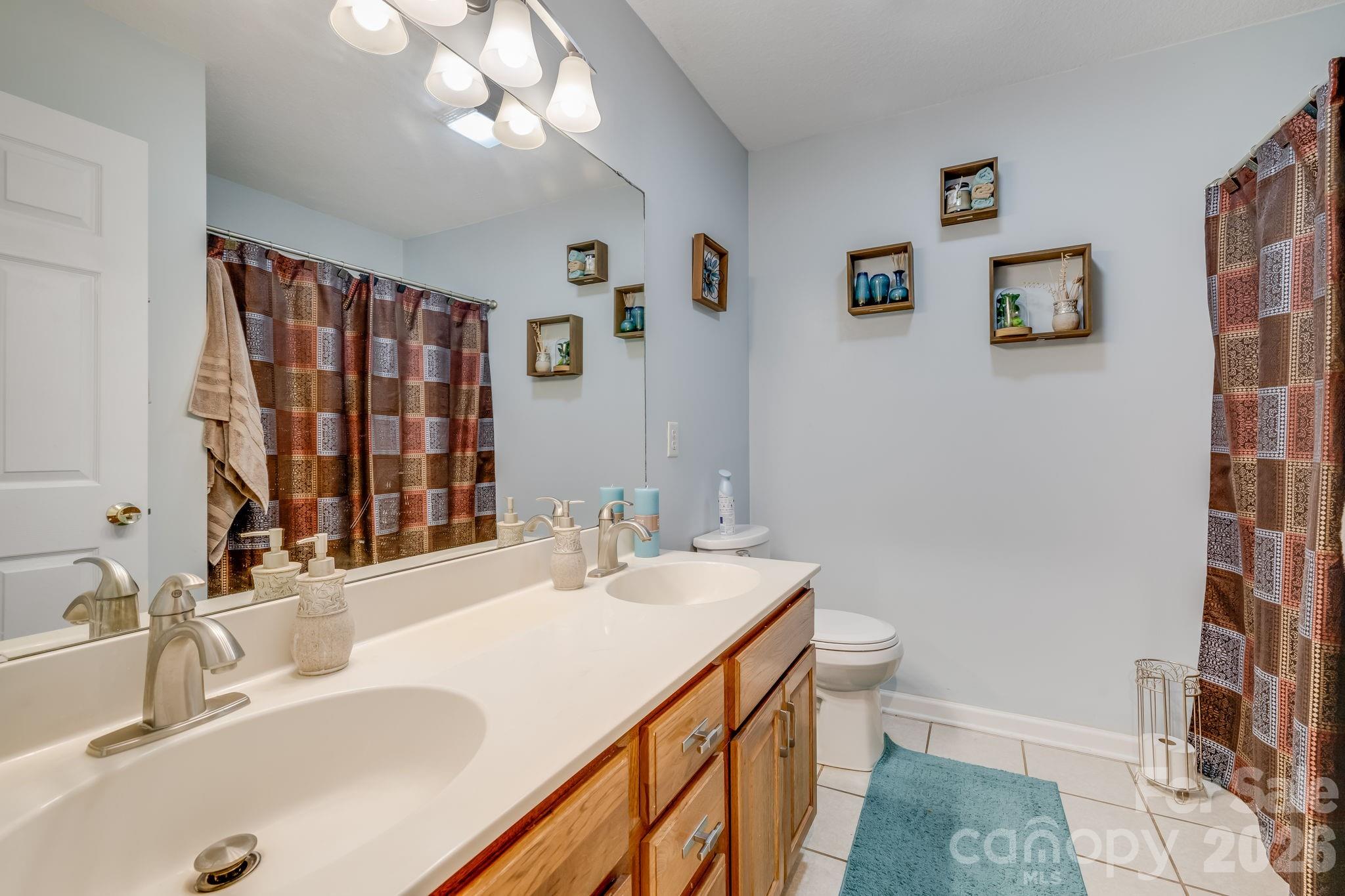 main property photo 17