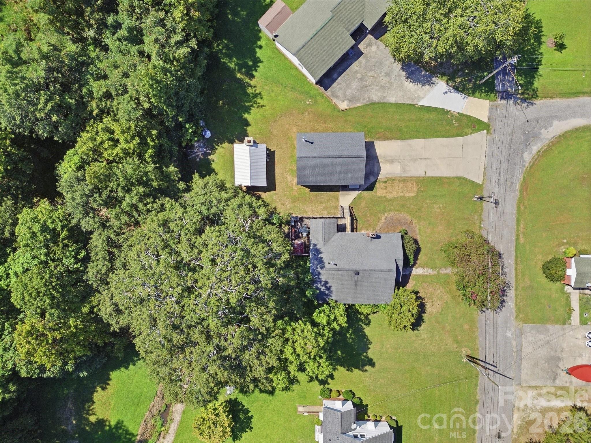 main property photo 41