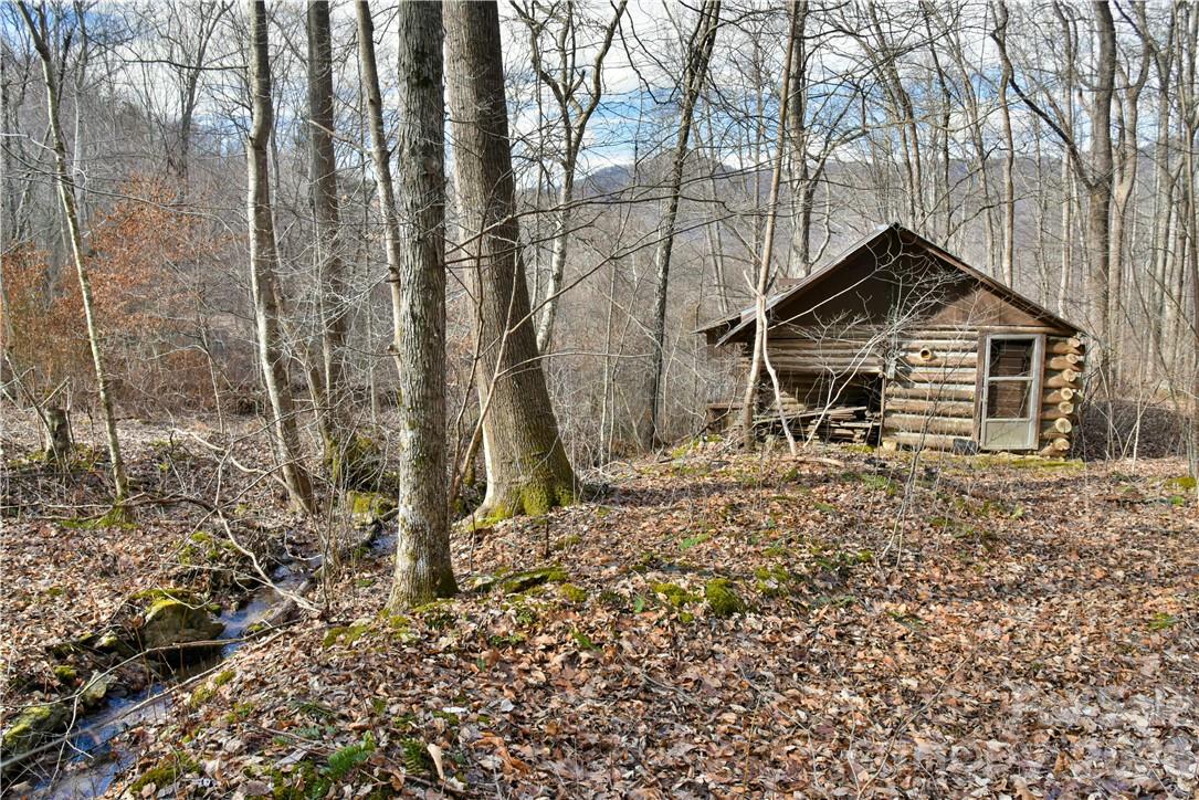 main property photo 6