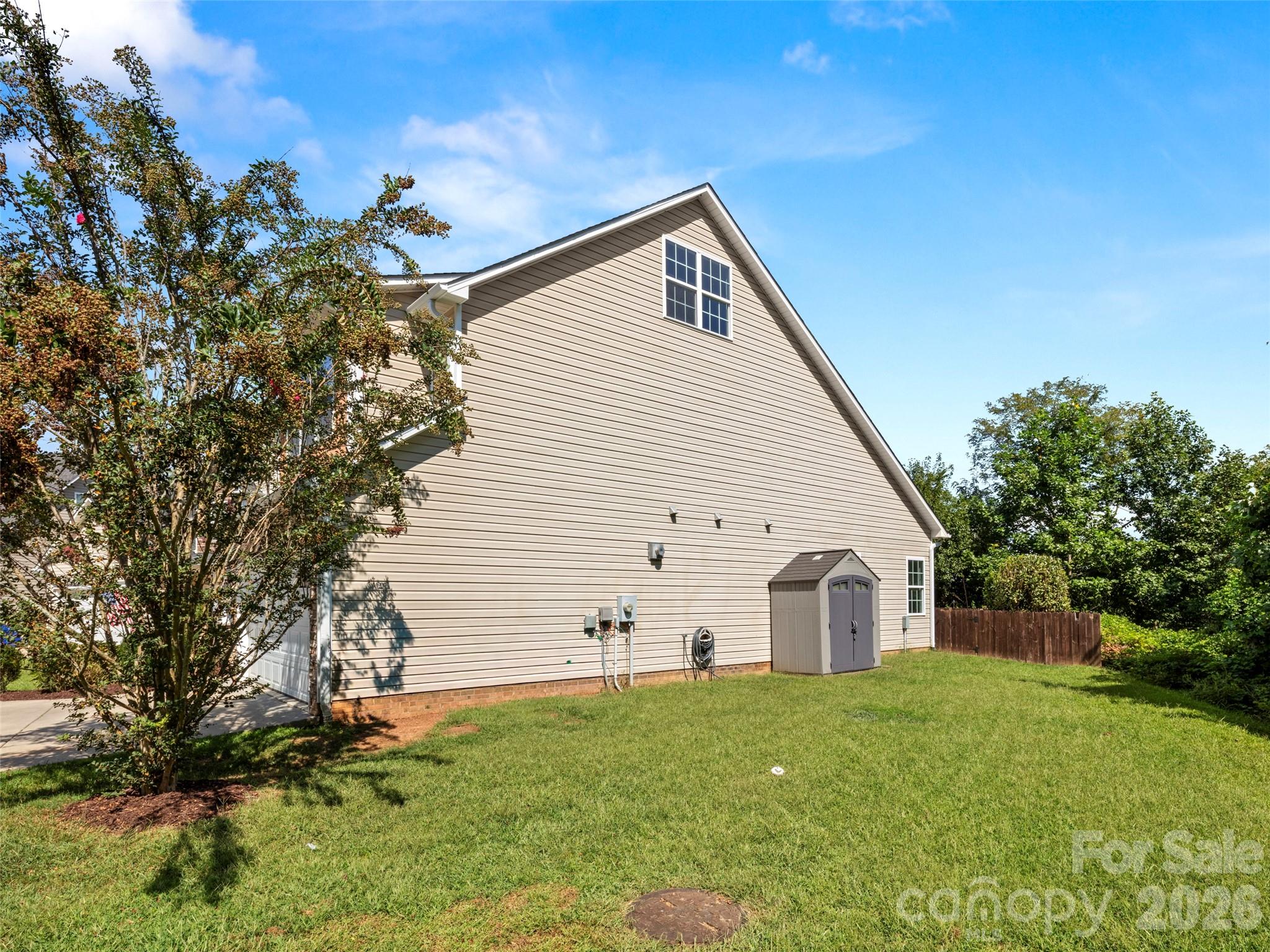 main property photo 41