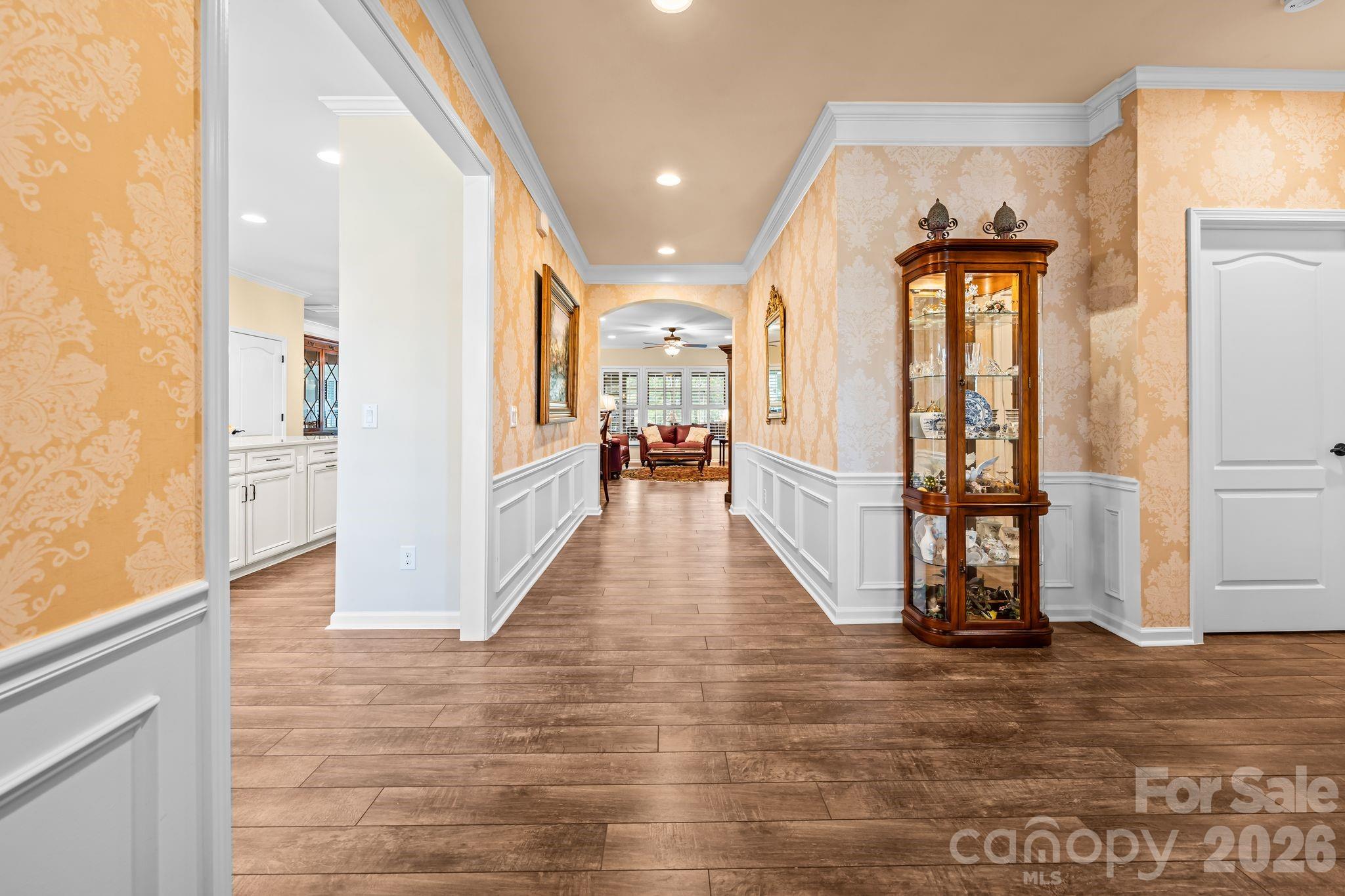main property photo 7