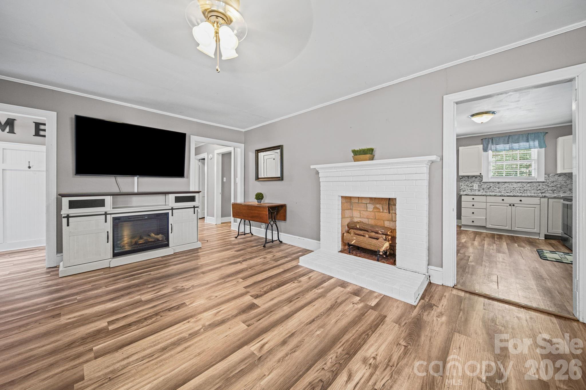 main property photo 7