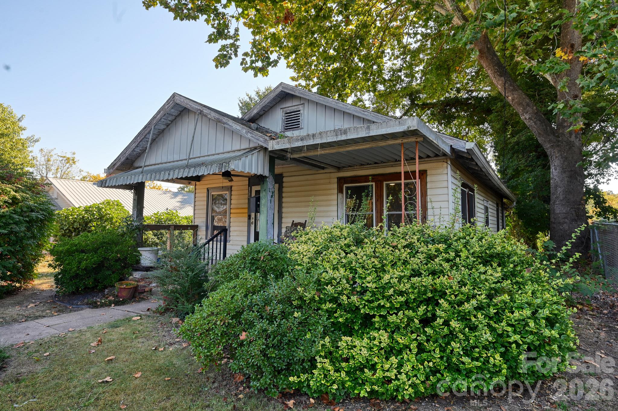 main property photo 22