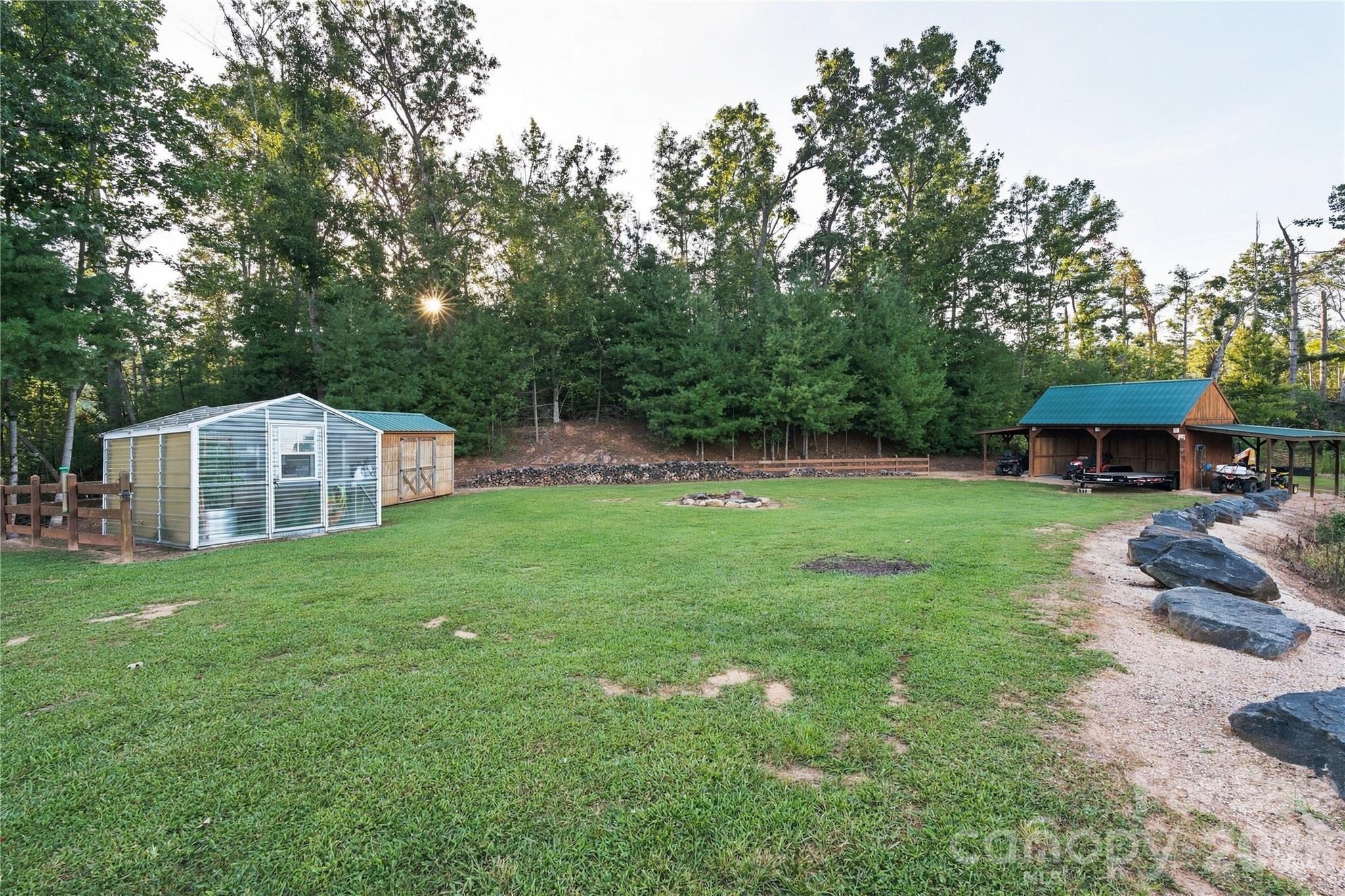 main property photo 29
