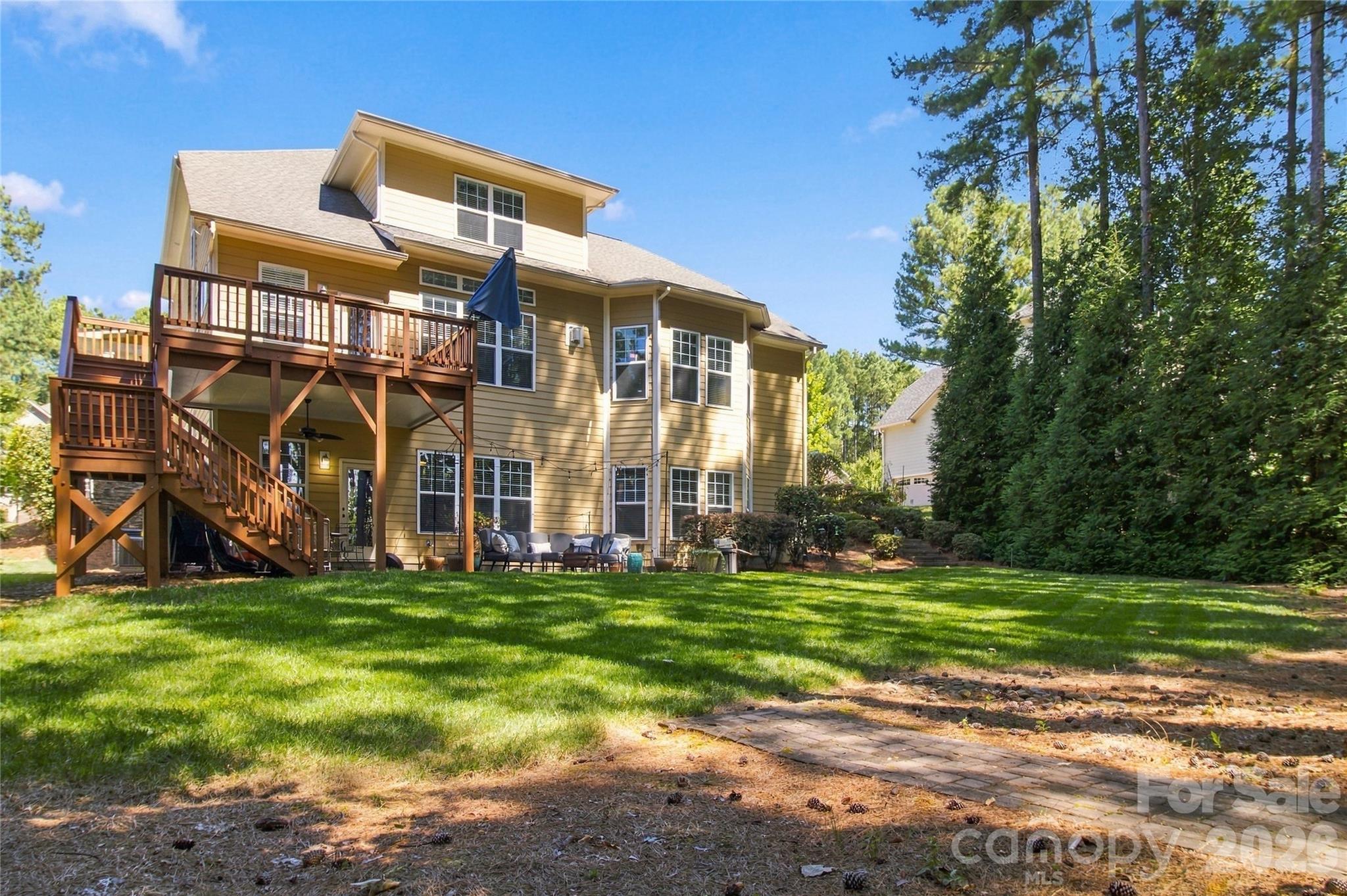 main property photo 37