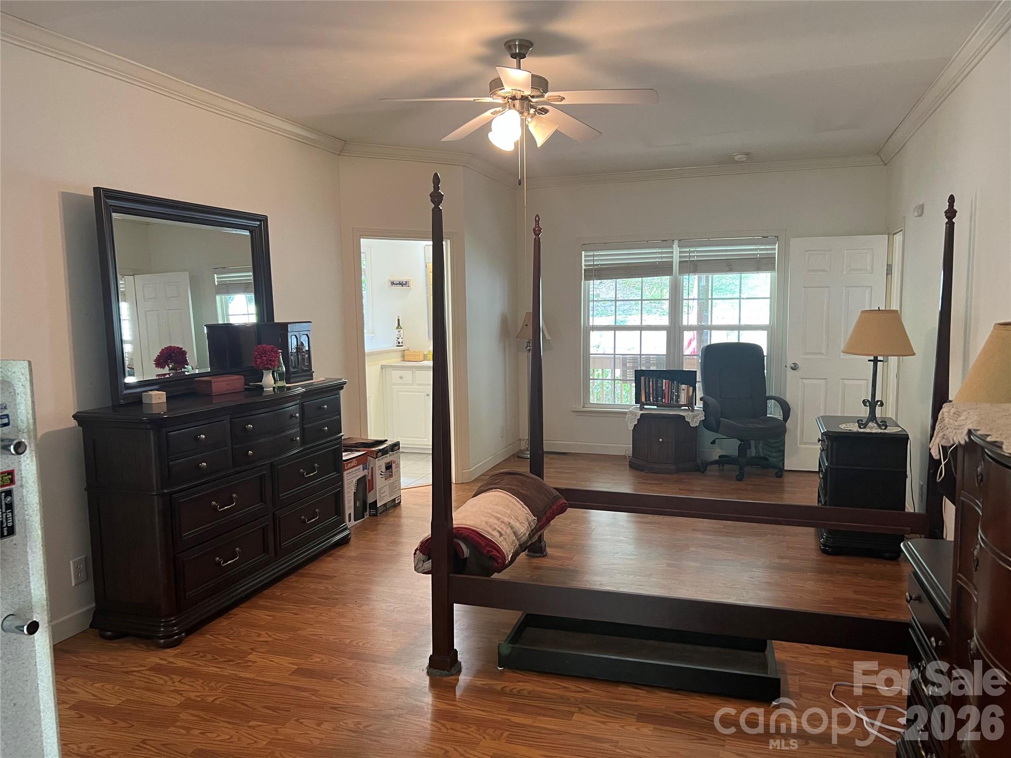 main property photo 8