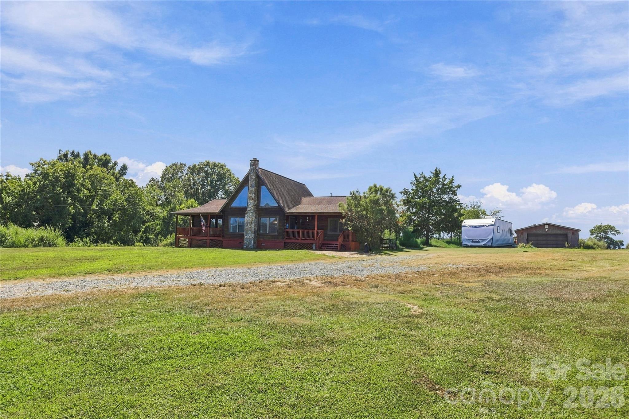 main property photo 4
