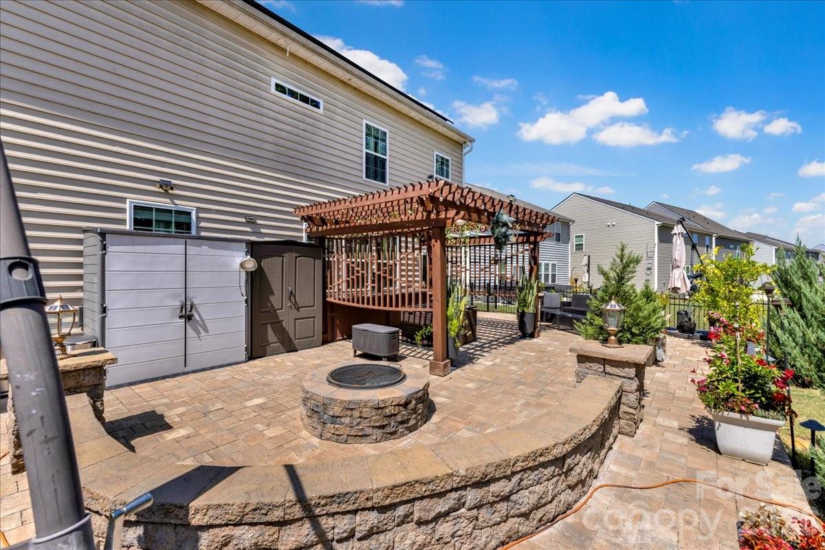 main property photo 28
