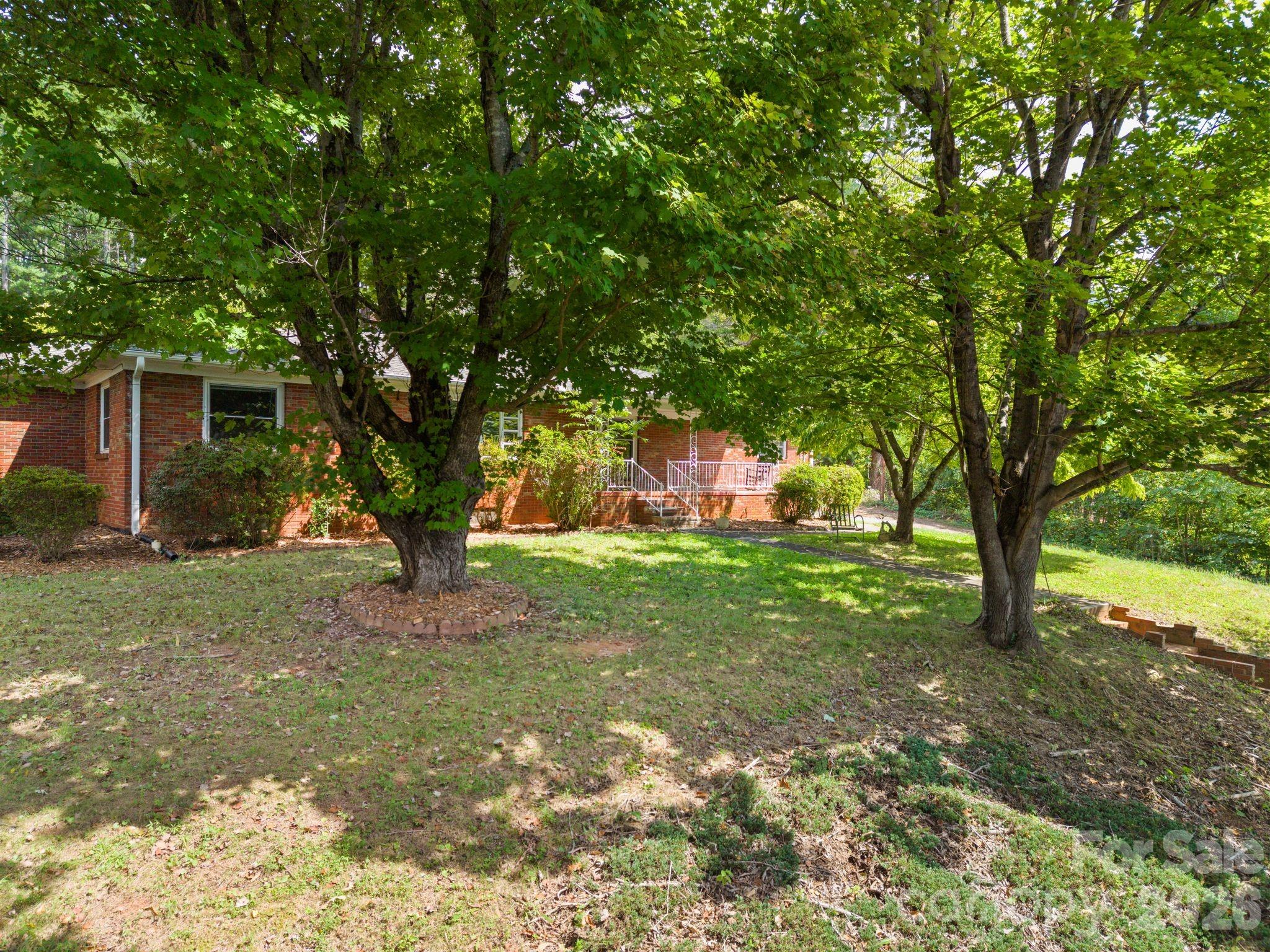 main property photo 28
