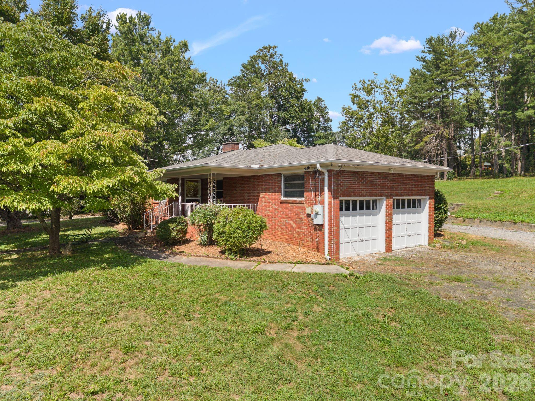 main property photo 34
